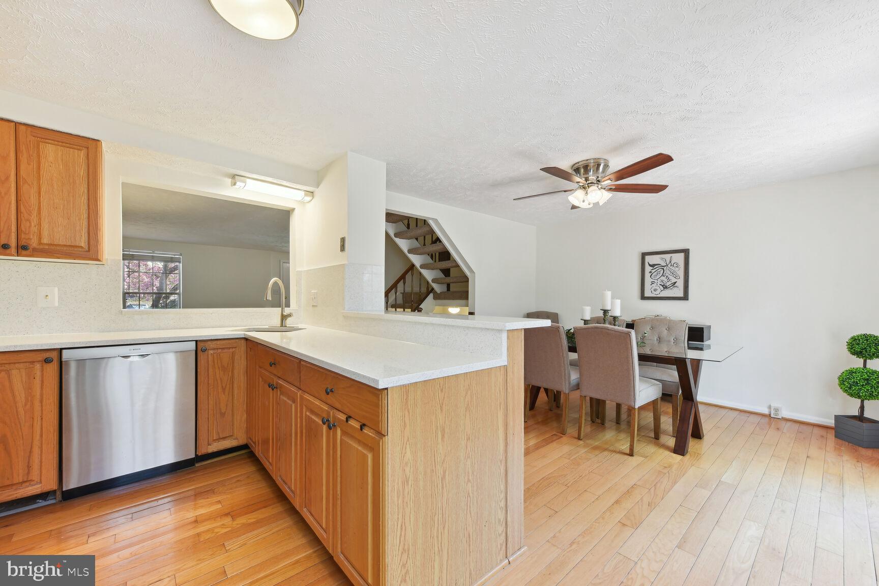 RESTON - Residential