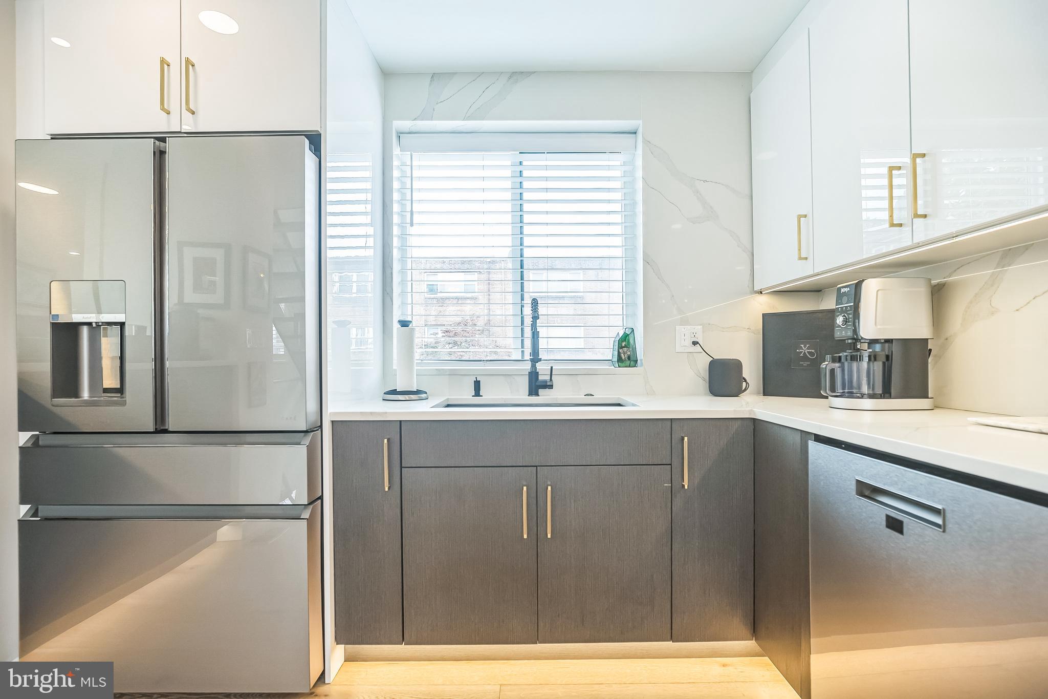 SOCIETY HILL - Residential