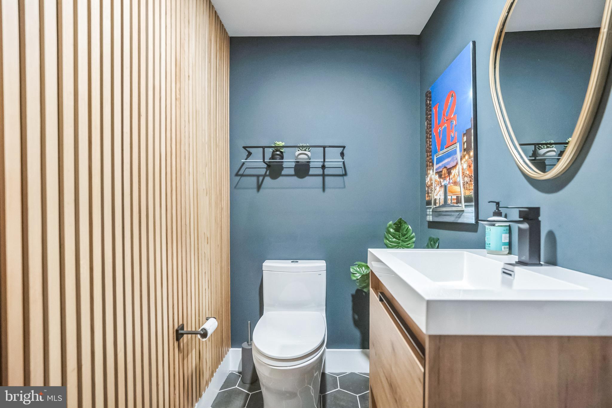 SOCIETY HILL - Residential