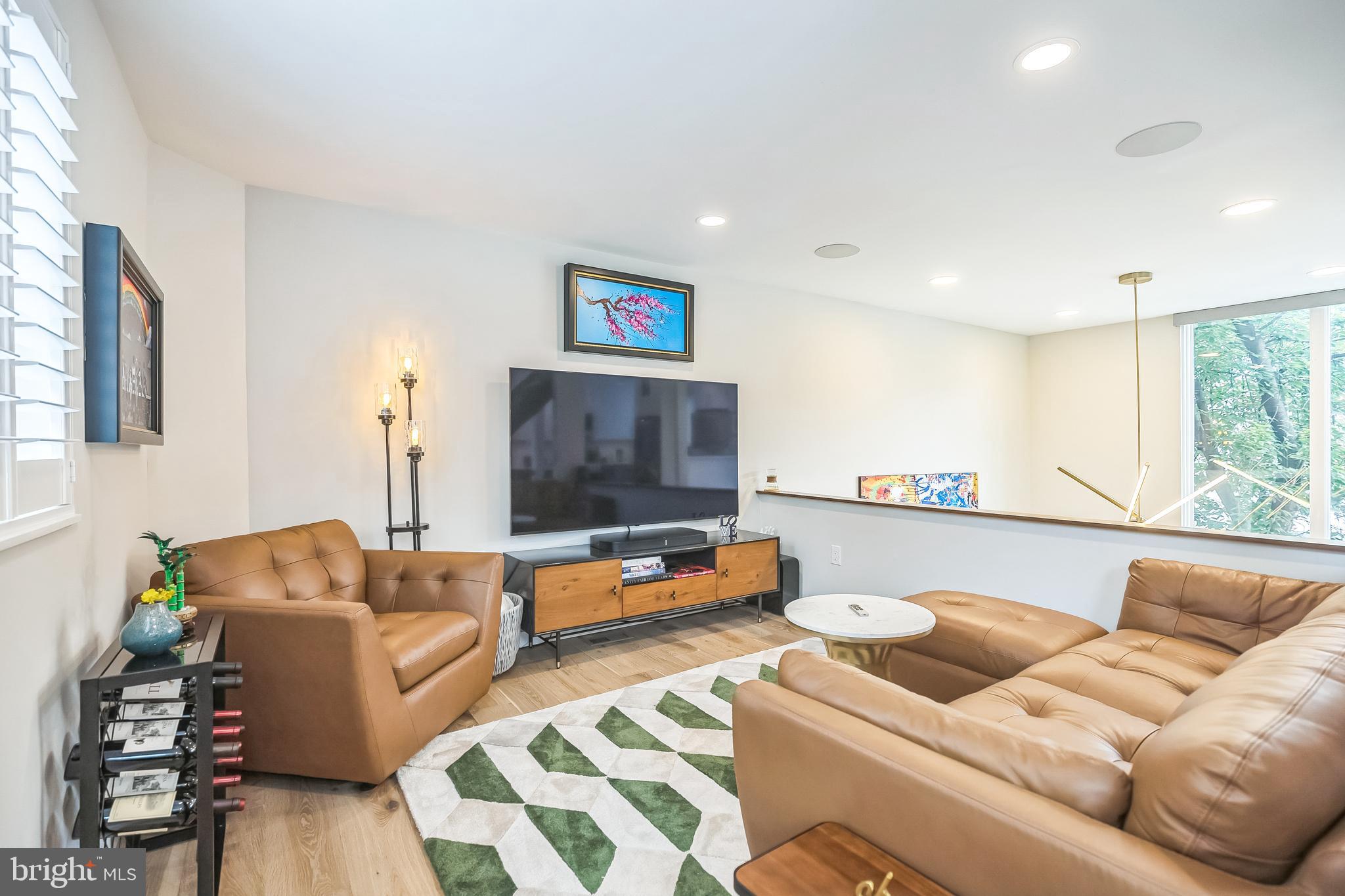 SOCIETY HILL - Residential