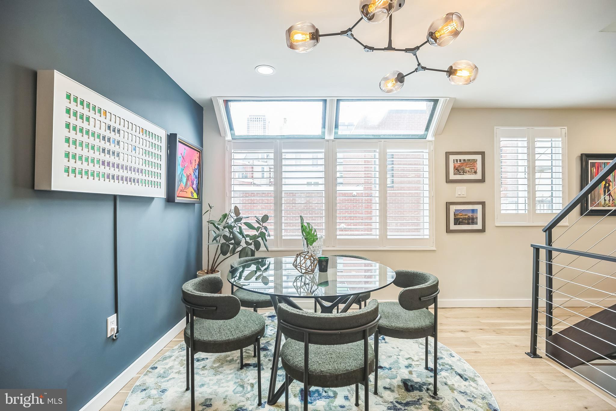 SOCIETY HILL - Residential