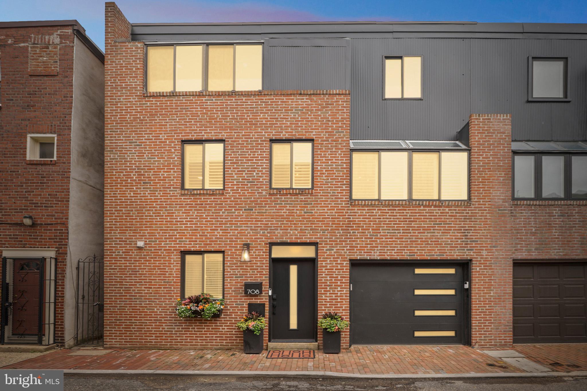 SOCIETY HILL - Residential