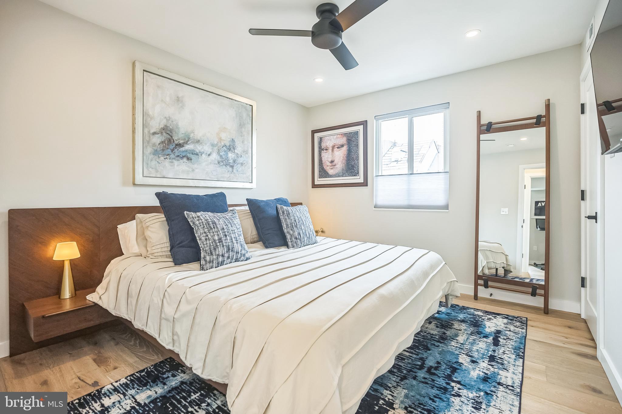 SOCIETY HILL - Residential