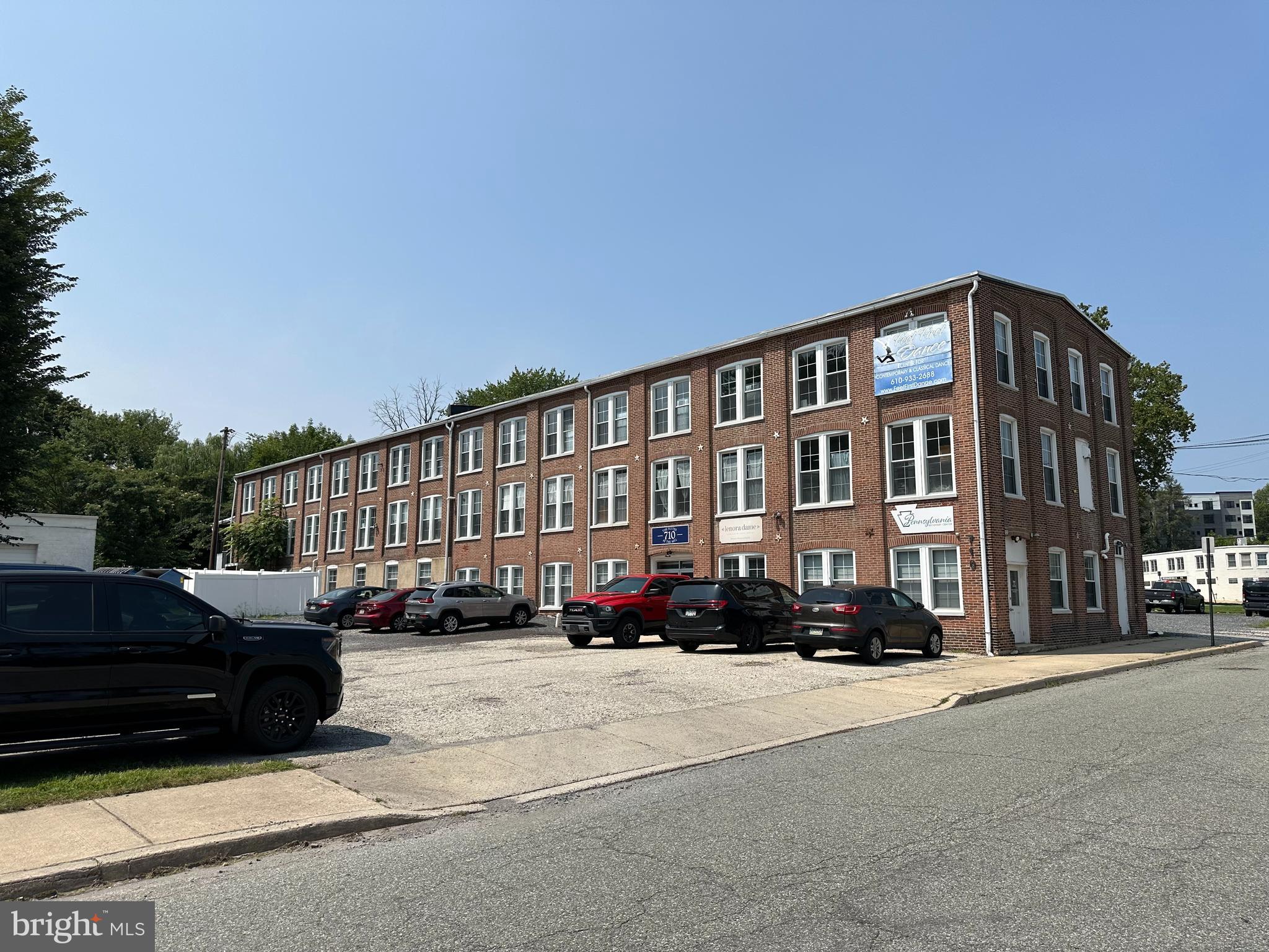 Full first floor available for lease as shared multi-use space in the heart of Phoenixville. Spaces range in size from 160 rsf to 469 rsf. Spaces can be combined to accommodate larger users. Check out the brochure for a virtual tour!
Abundant natural light throughout the entire office. Over 4.5 spaces per thousand parking ratio in the Phoenixville Borough.
Recent improvements include new cabinets in the kitchen, new flooring in the mens and womens bathrooms, new carpet tiles, painting, and new VCT flooring in all common areas.
Contact the showing agent for details and to schedule property tours.