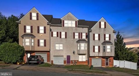 Photo of 3 Righter Street, CONSHOHOCKEN, PA 19428 (MLS # PAMC2181624)