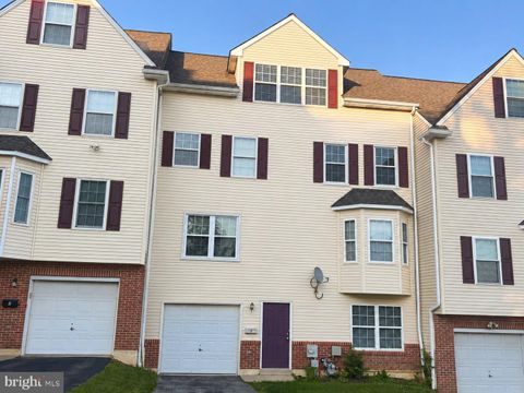 Townhouse For Sale - 3 Righter Street<br/> CONSHOHOCKEN, PA 19428