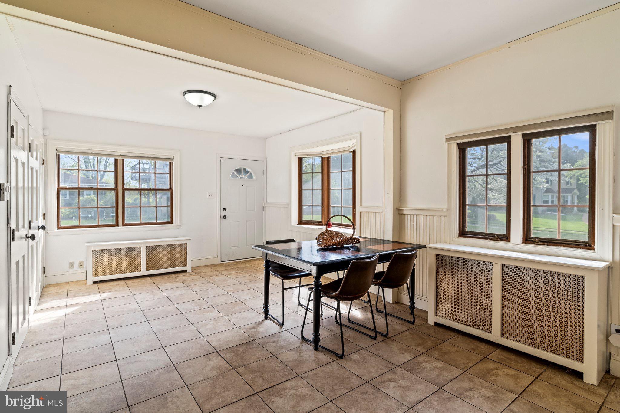 ELKINS PARK - Residential