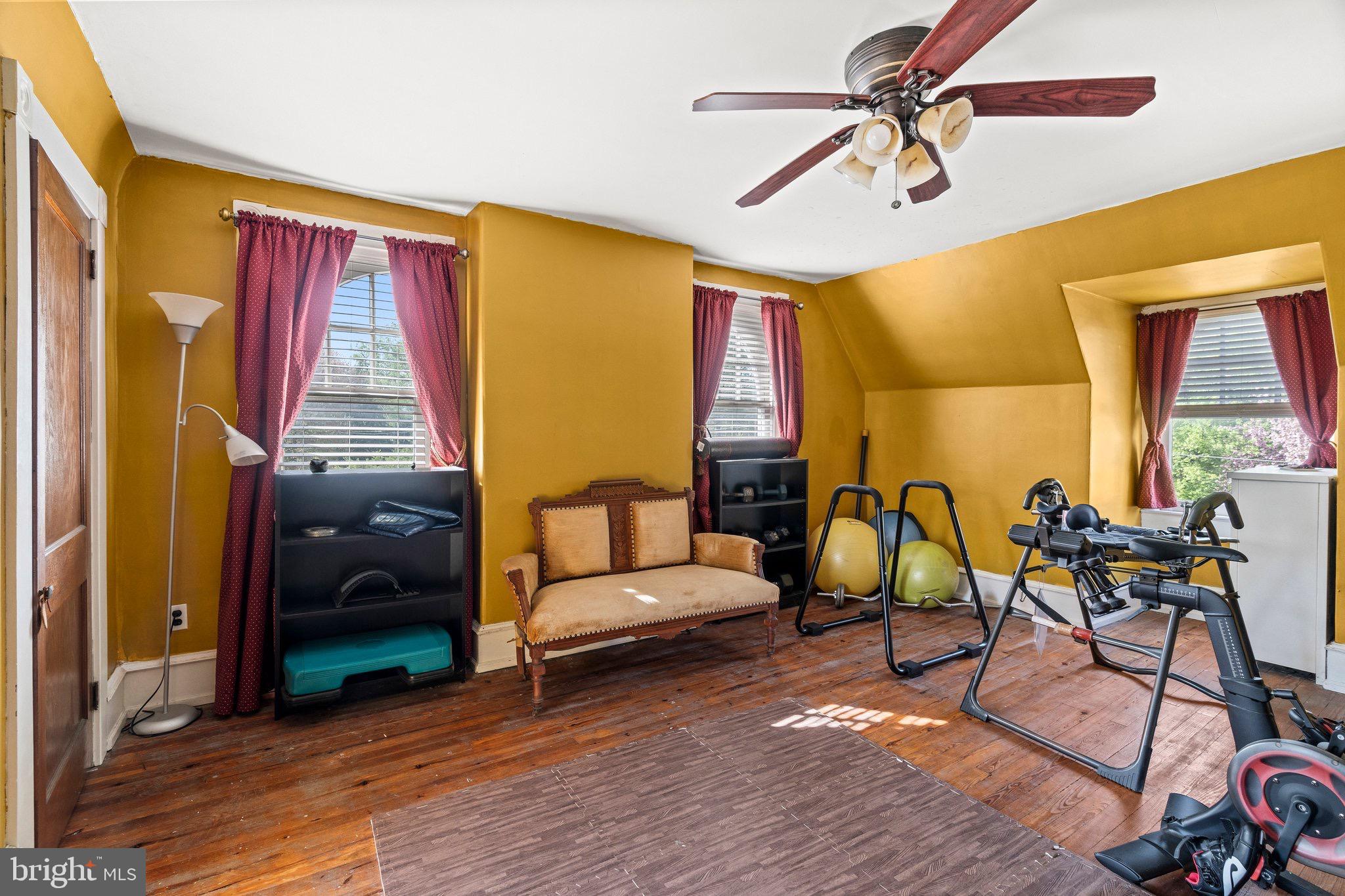 ELKINS PARK - Residential