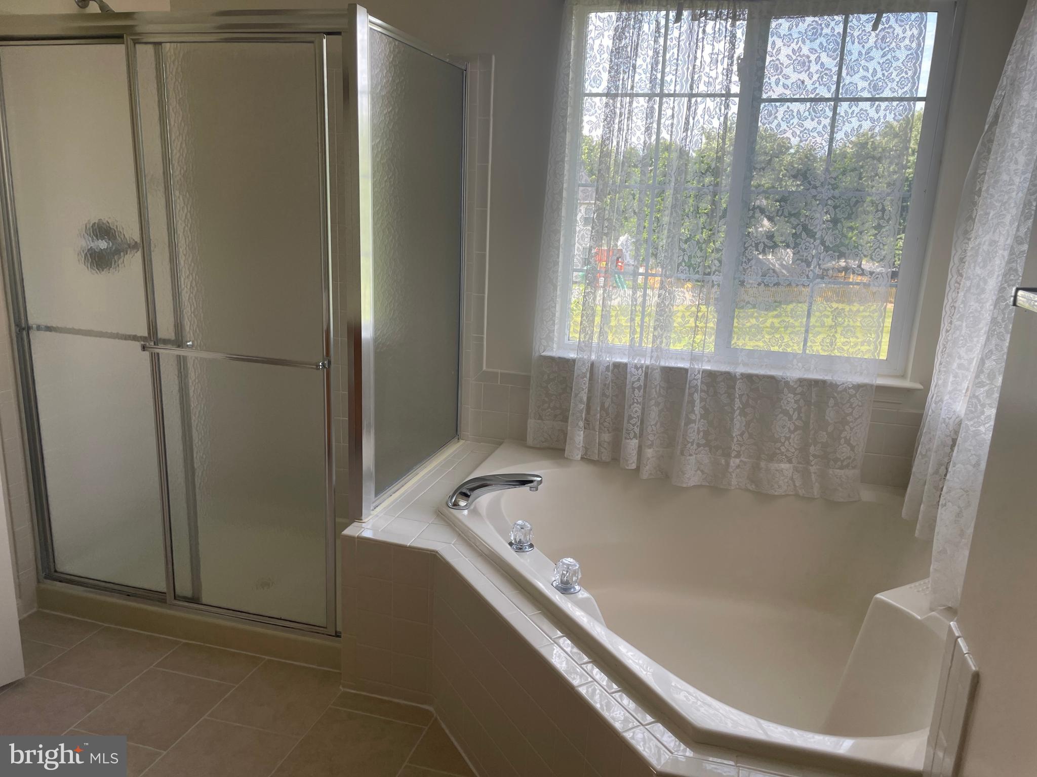 ONE LOUDOUN - Residential Lease