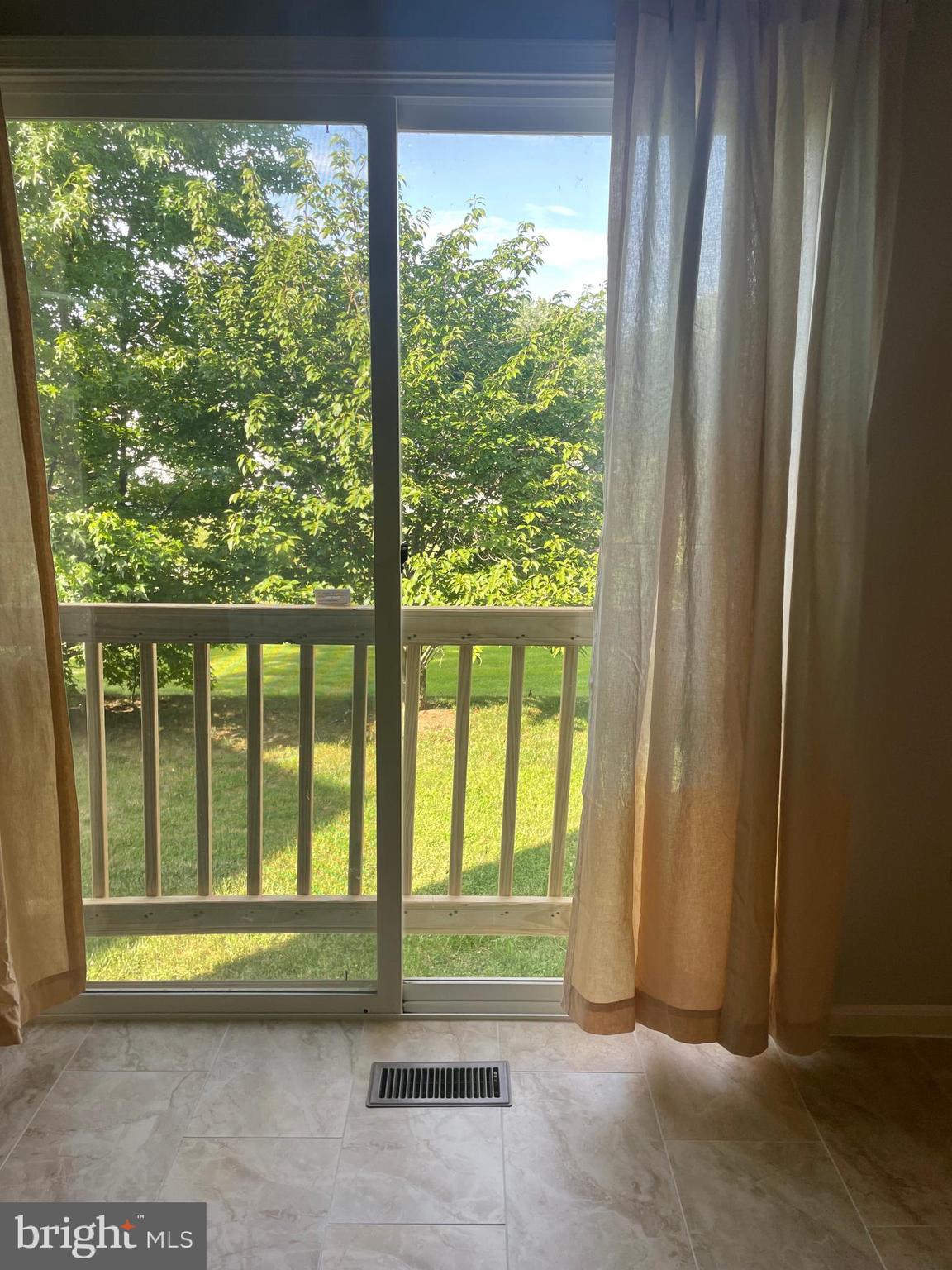 ONE LOUDOUN - Residential Lease