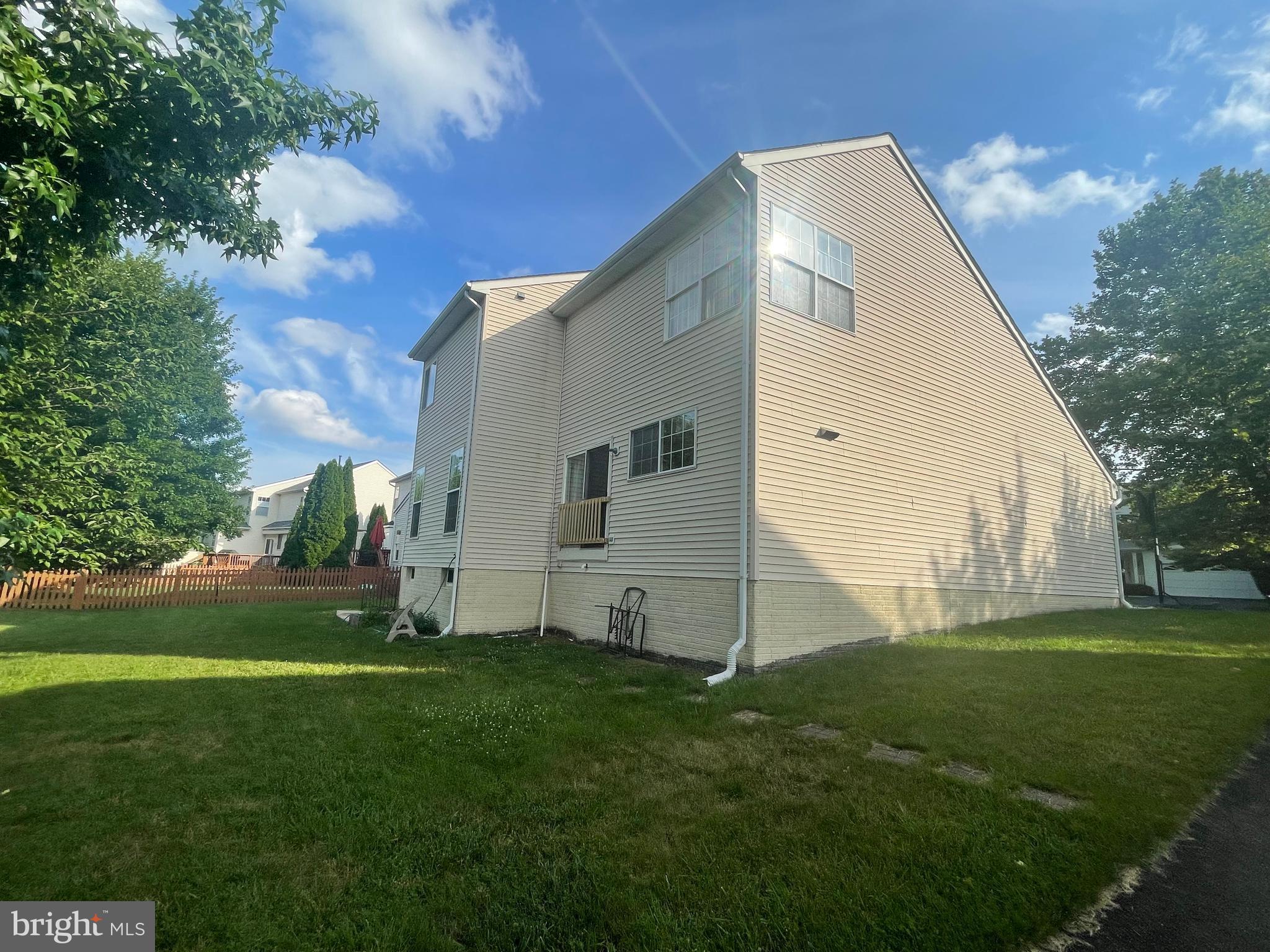 ONE LOUDOUN - Residential Lease