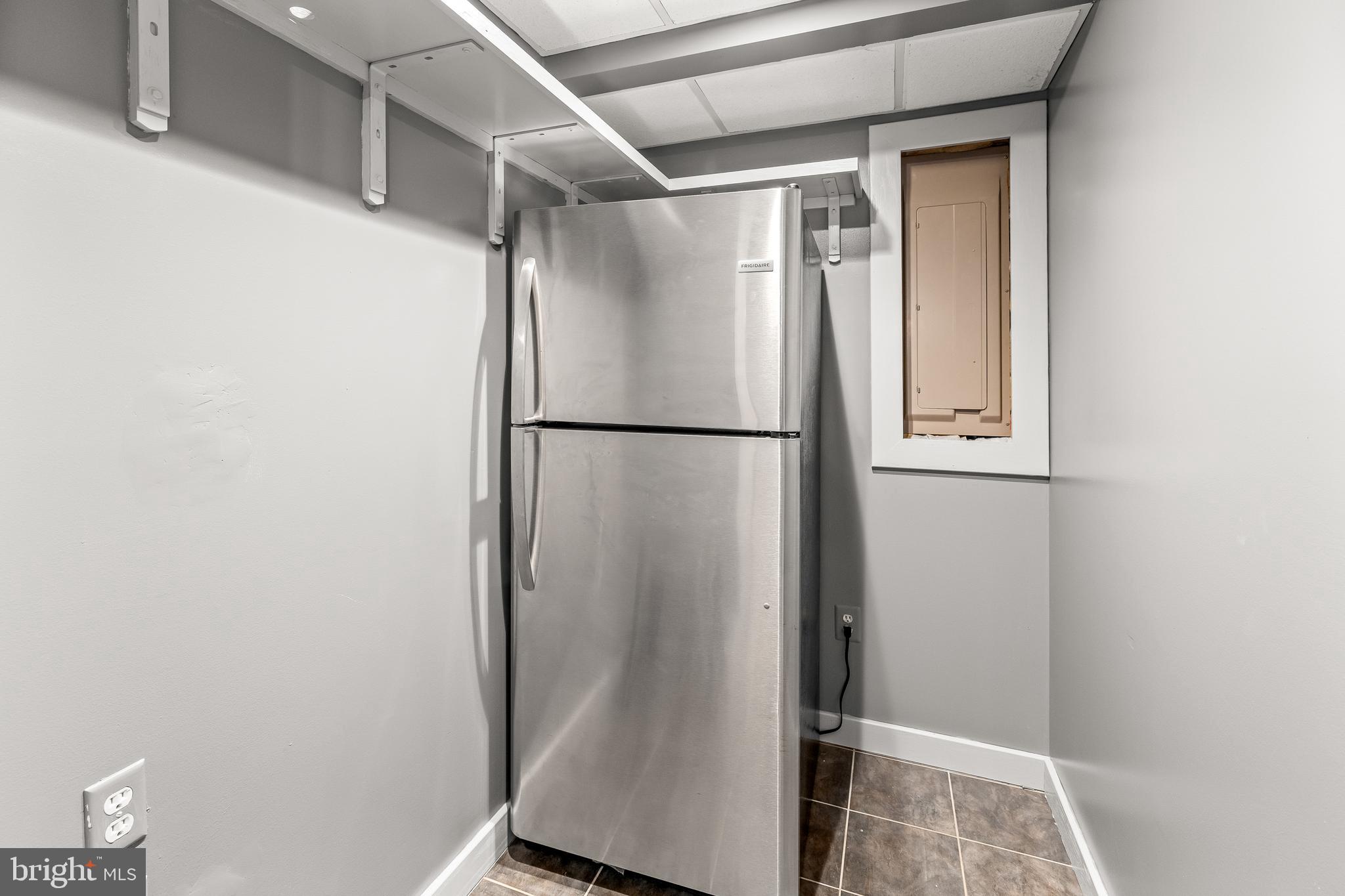 TALL PINES - Residential