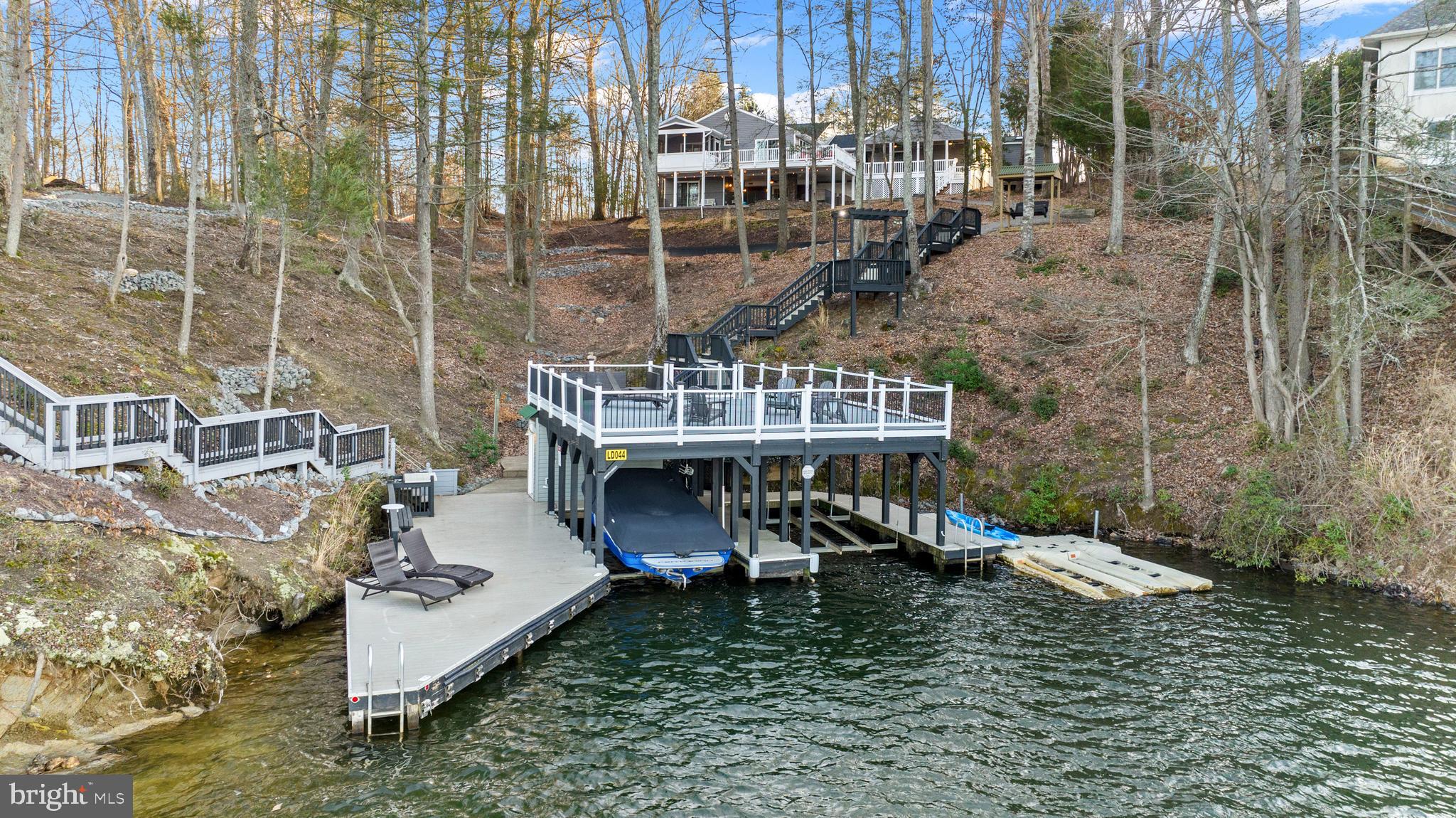 TALL PINES - Residential