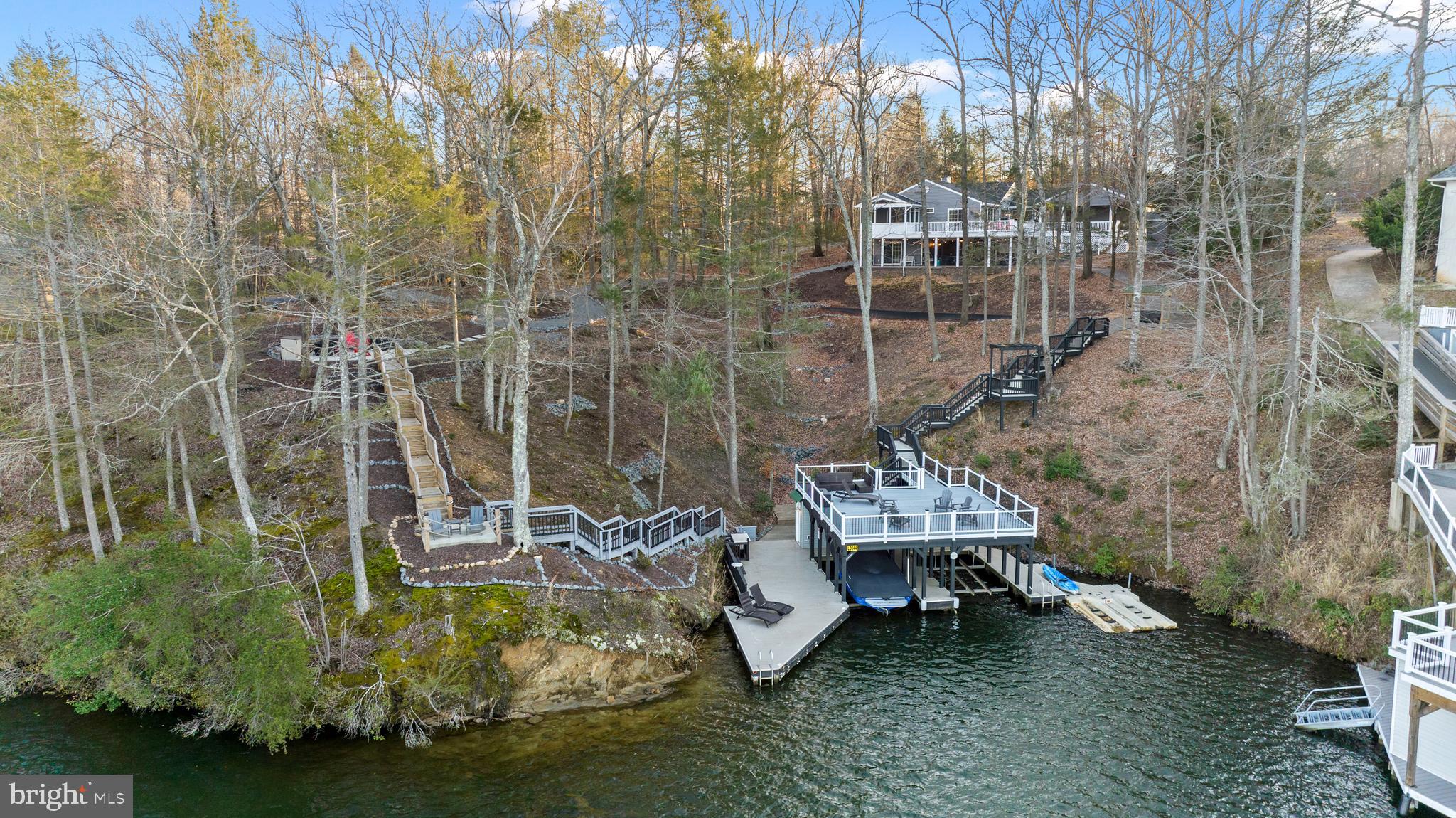 TALL PINES - Residential