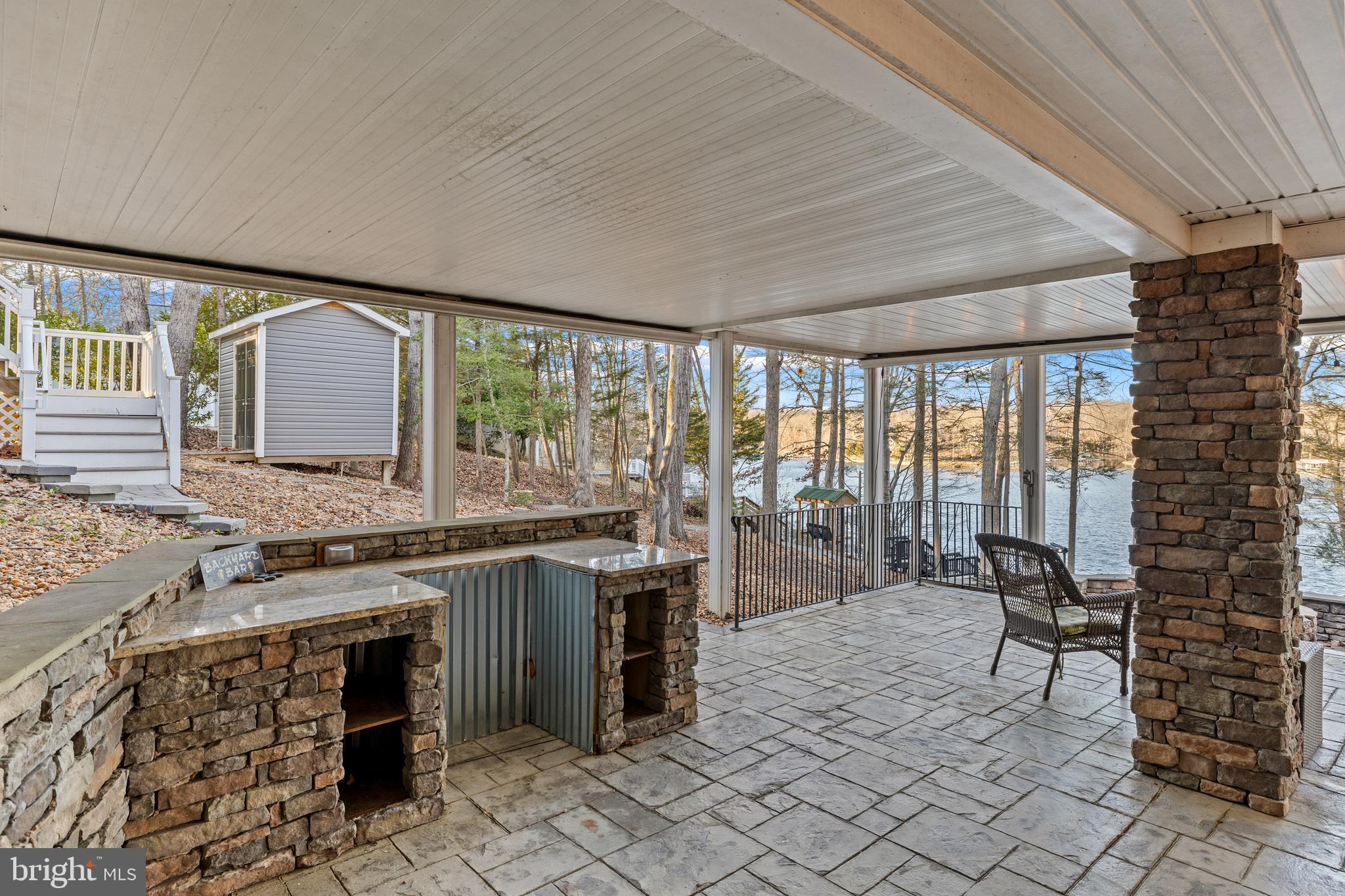 TALL PINES - Residential