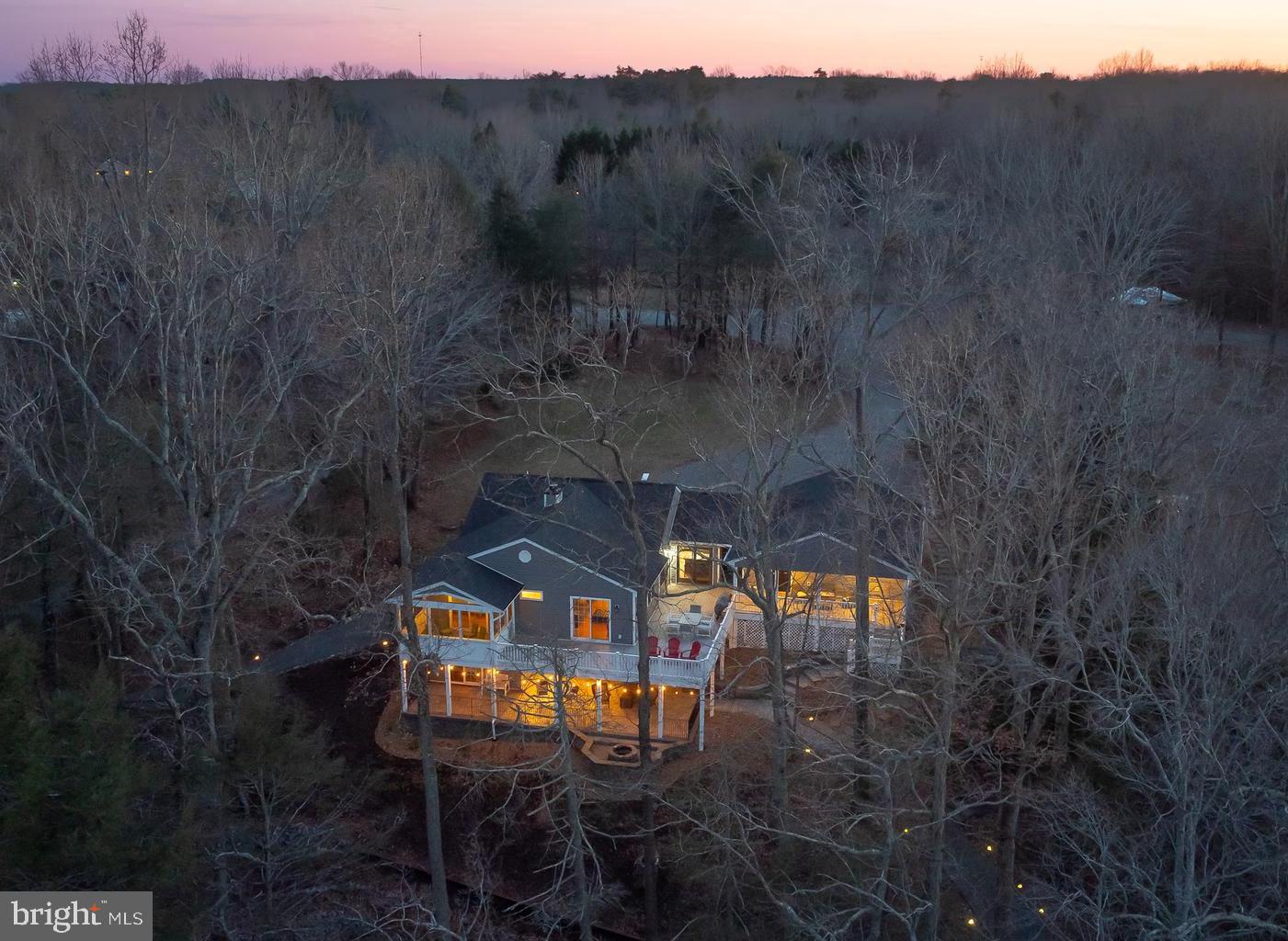 TALL PINES - Residential