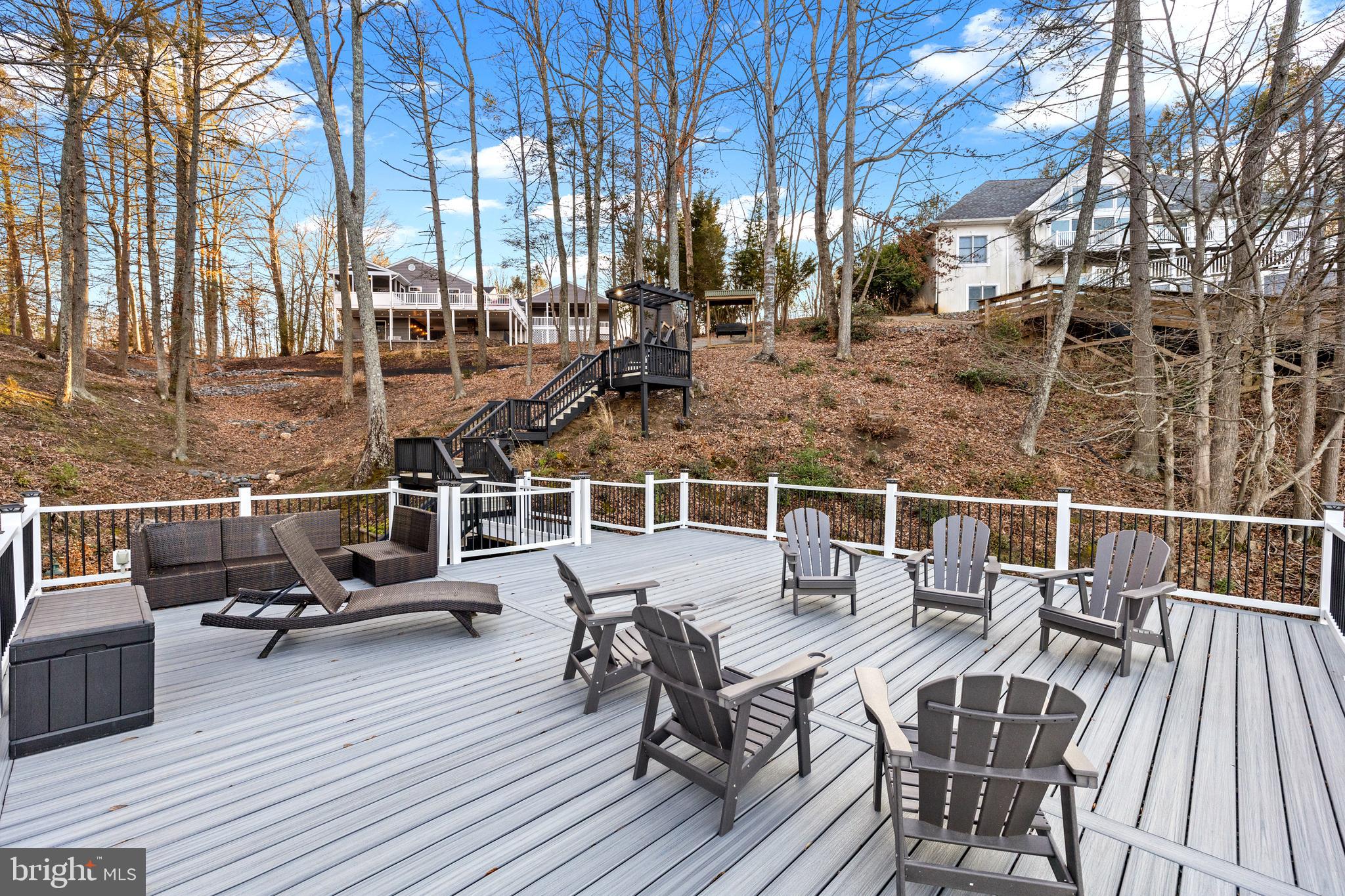 TALL PINES - Residential