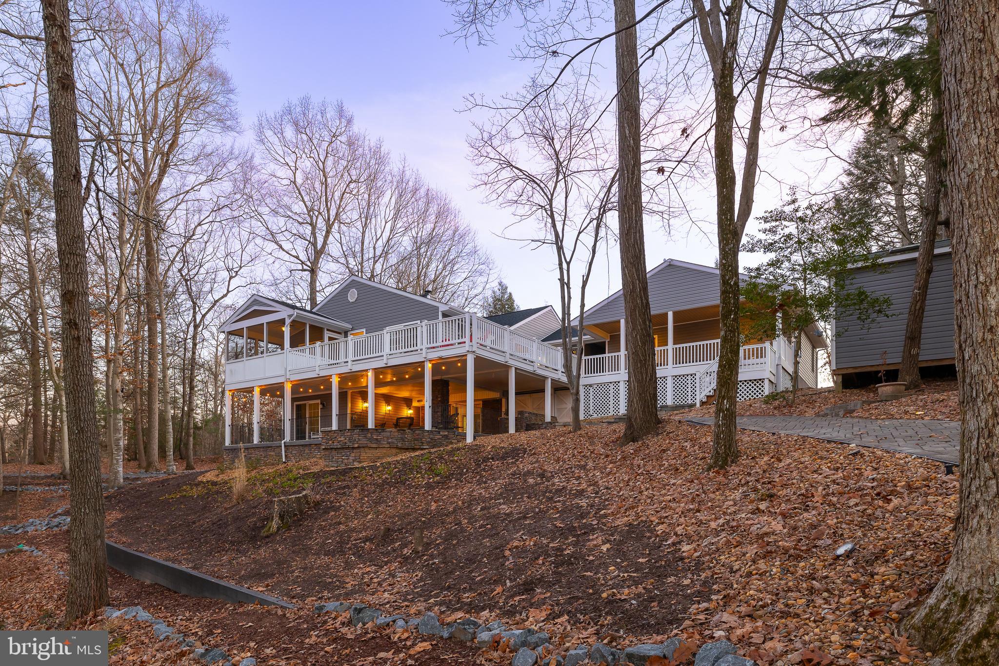 TALL PINES - Residential