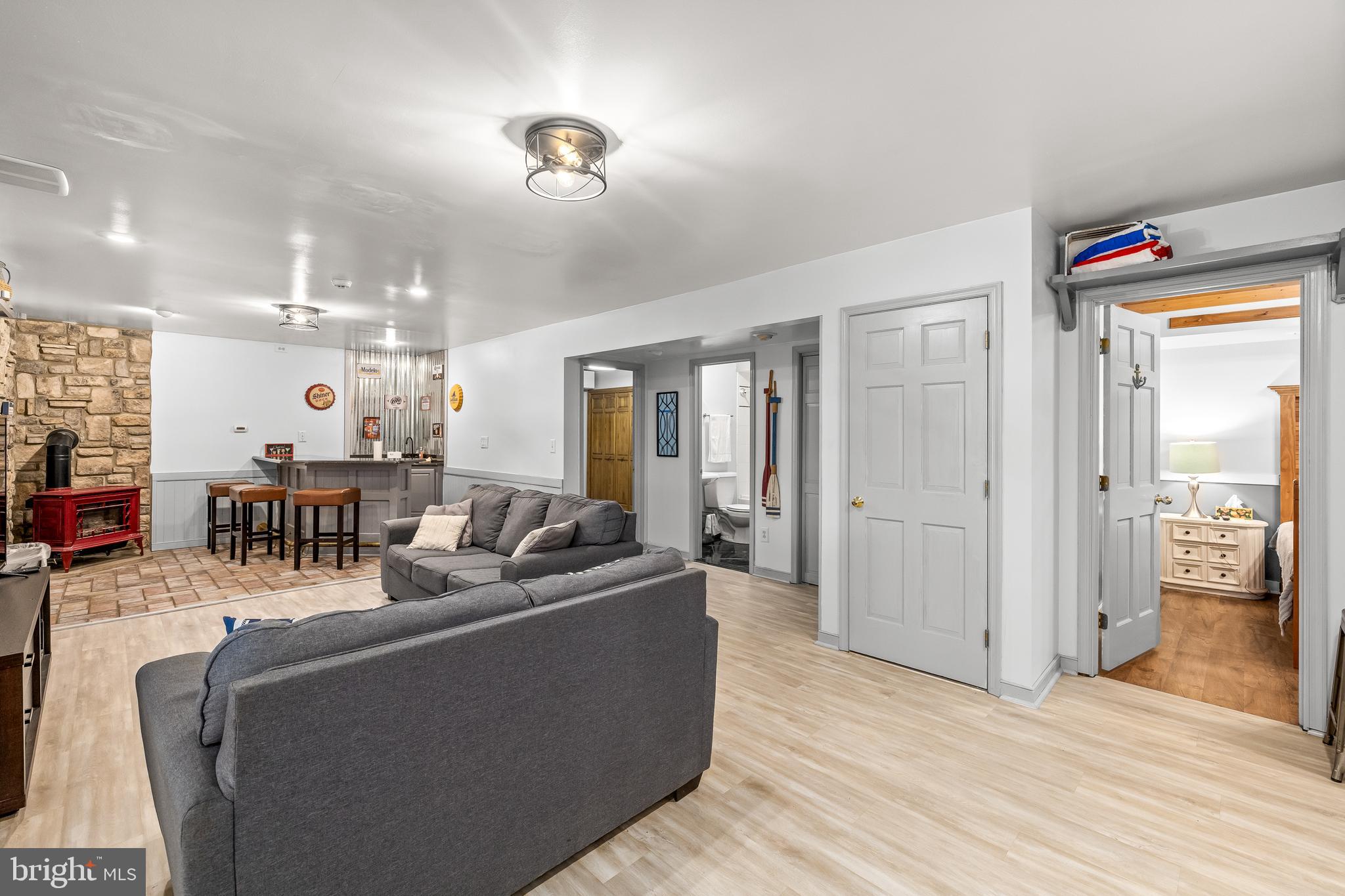 TALL PINES - Residential