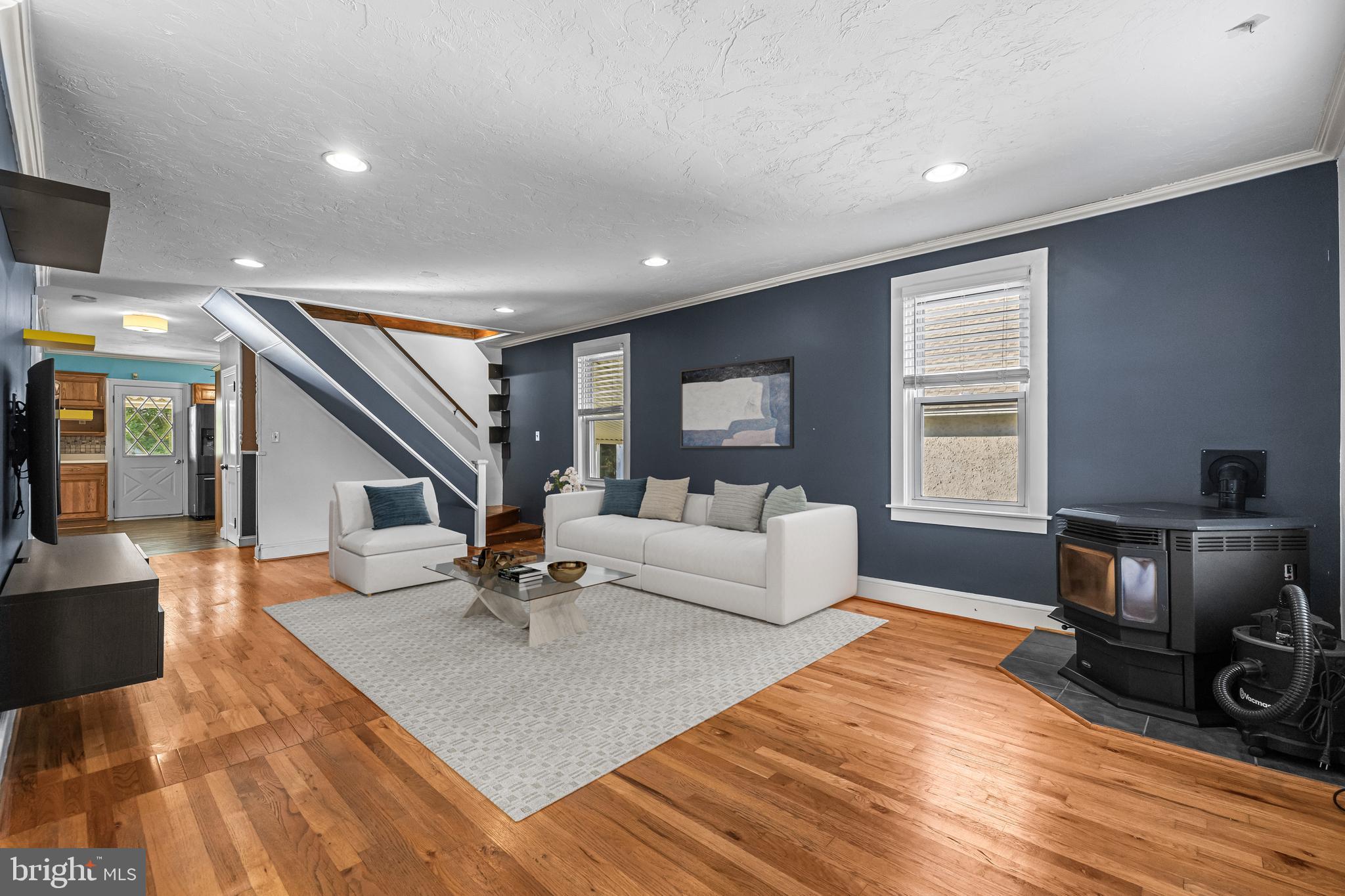 22 E TOLNA ROAD