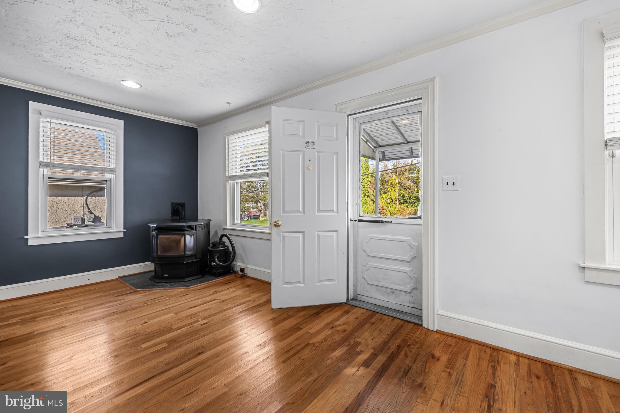22 E TOLNA ROAD