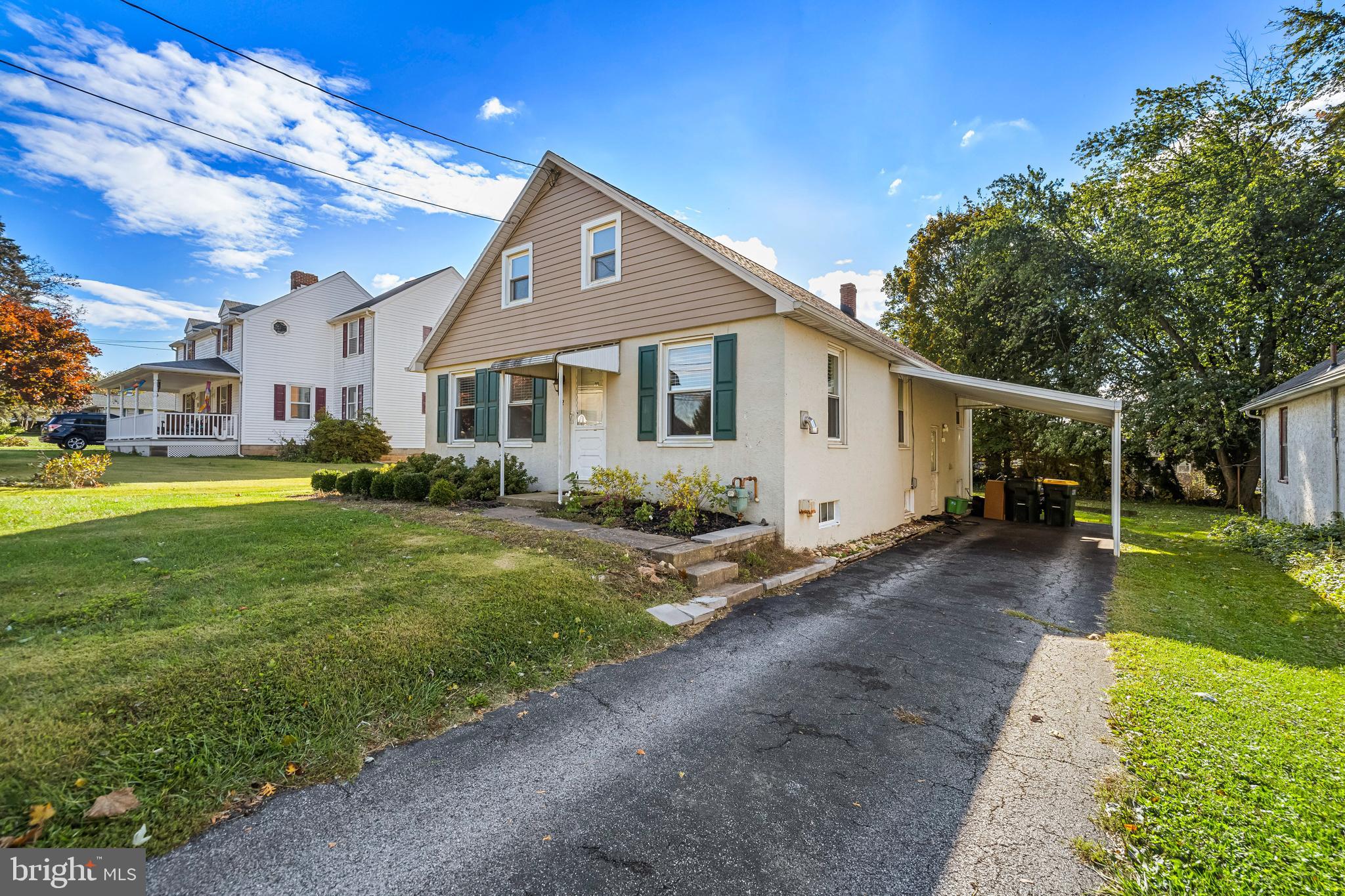 22 E TOLNA ROAD