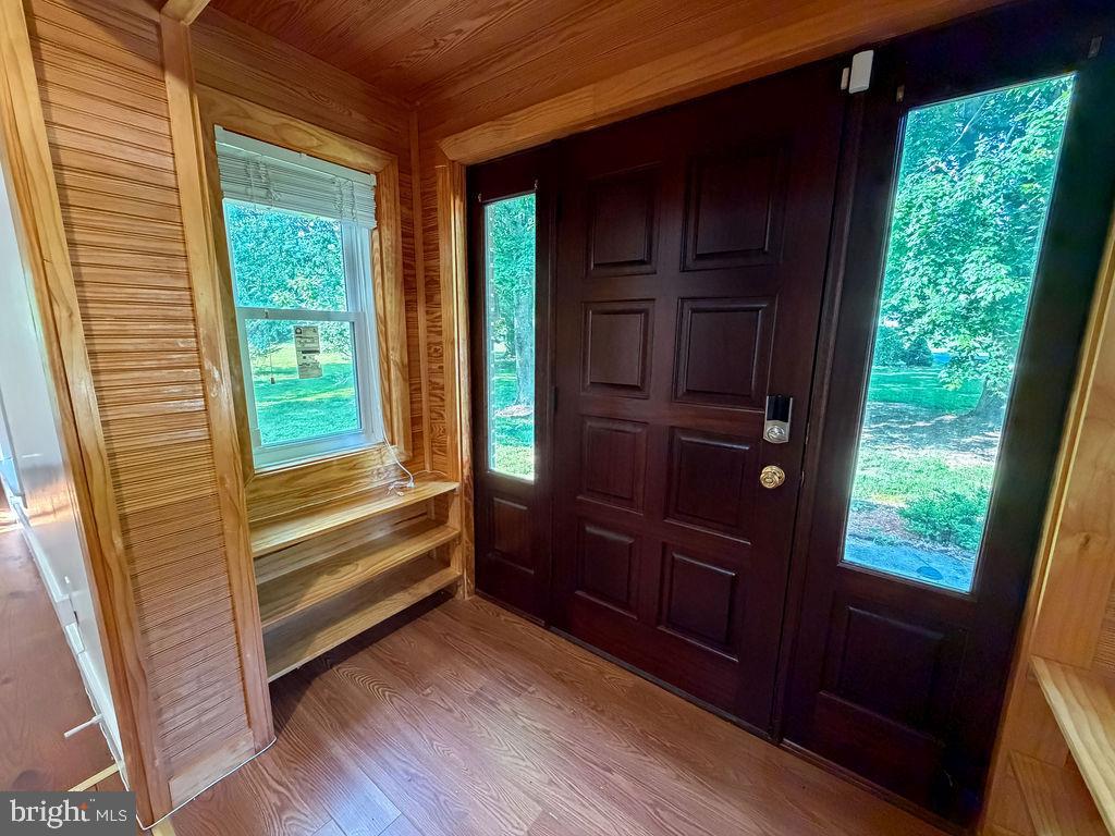 11 HICKORY LANE