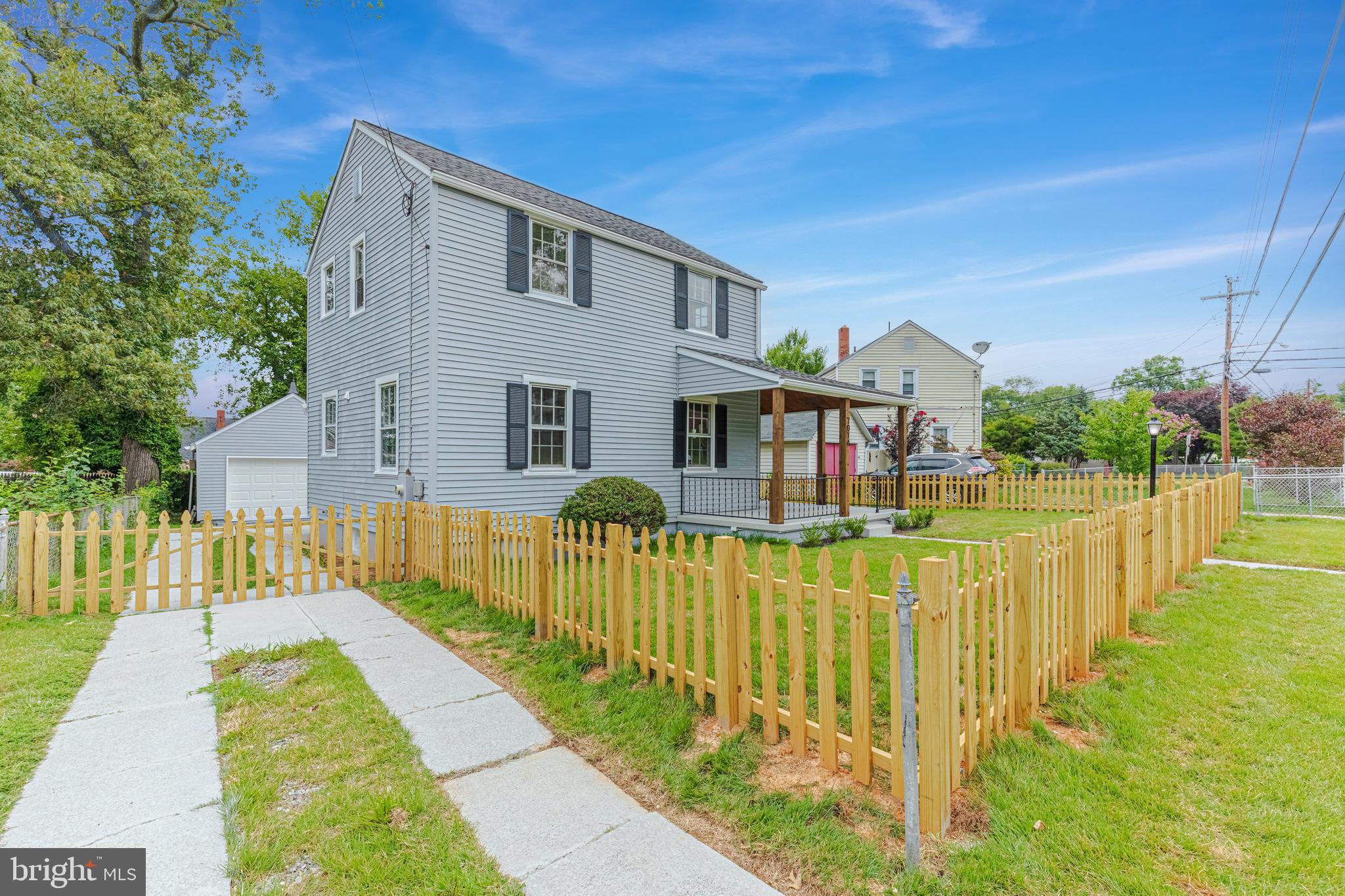 LANDOVER HILLS - Residential