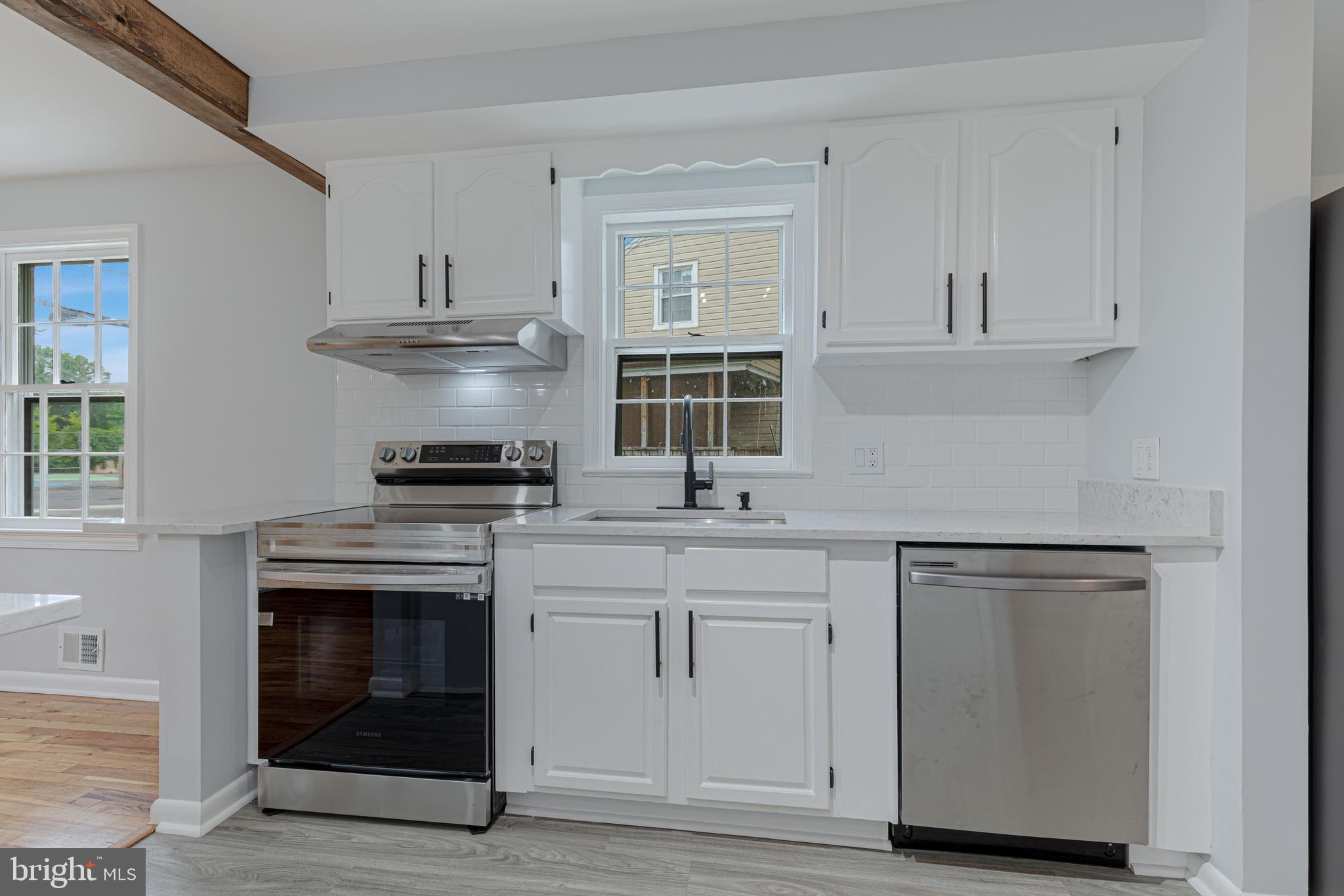 LANDOVER HILLS - Residential