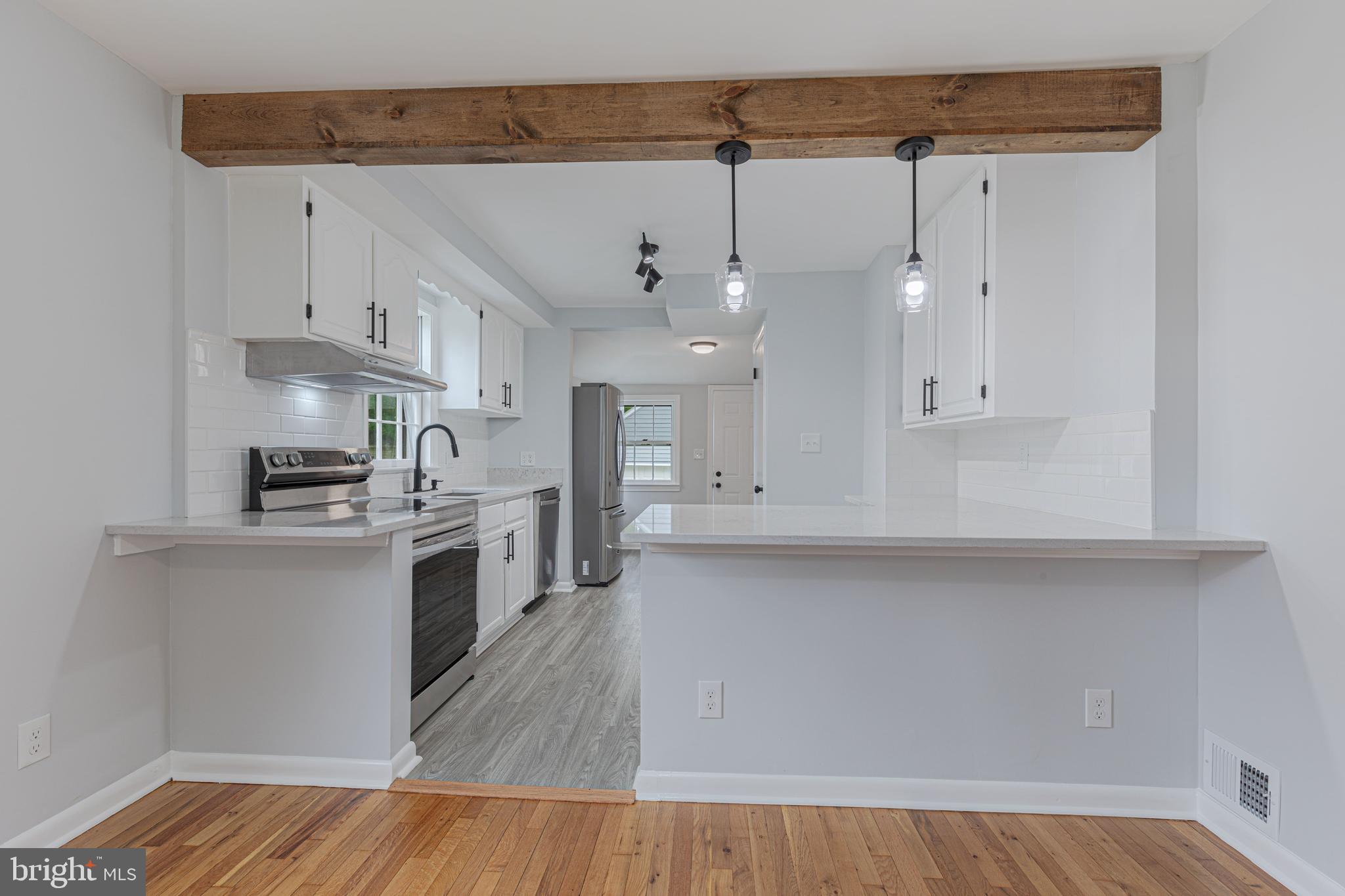 LANDOVER HILLS - Residential