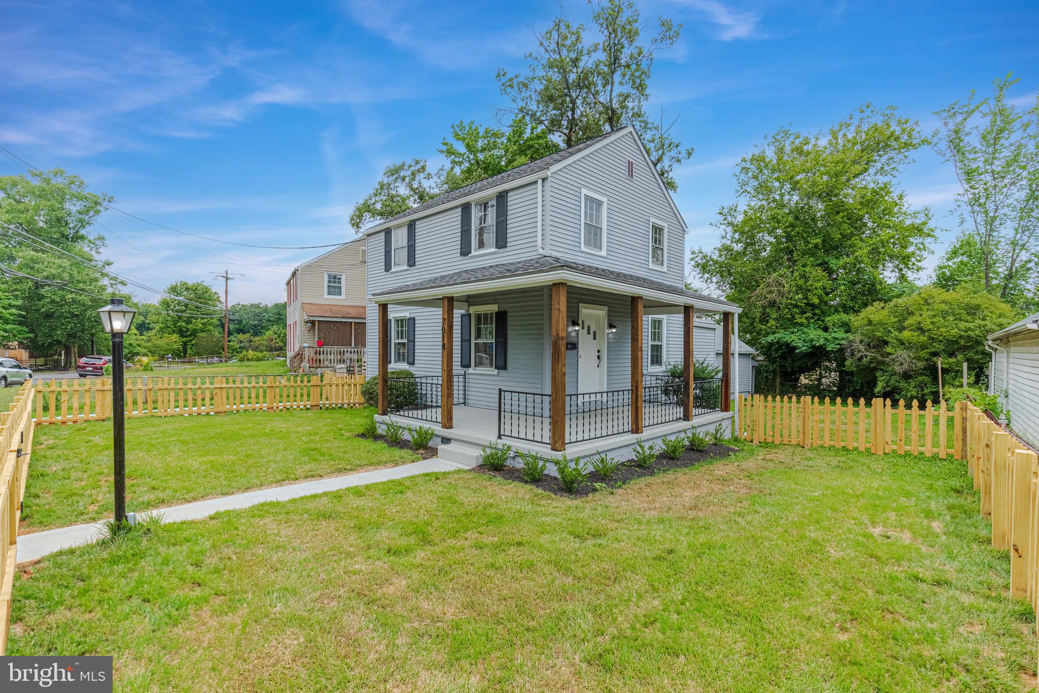 LANDOVER HILLS - Residential