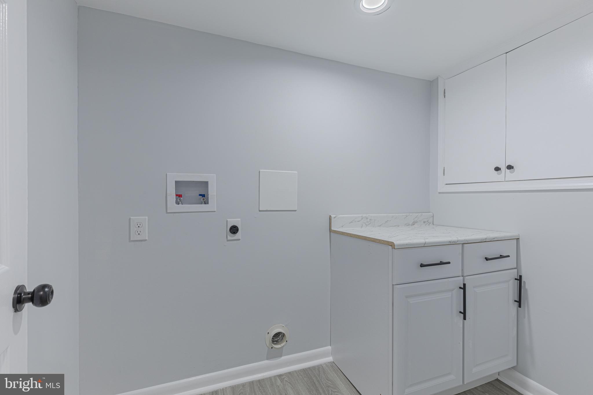 LANDOVER HILLS - Residential