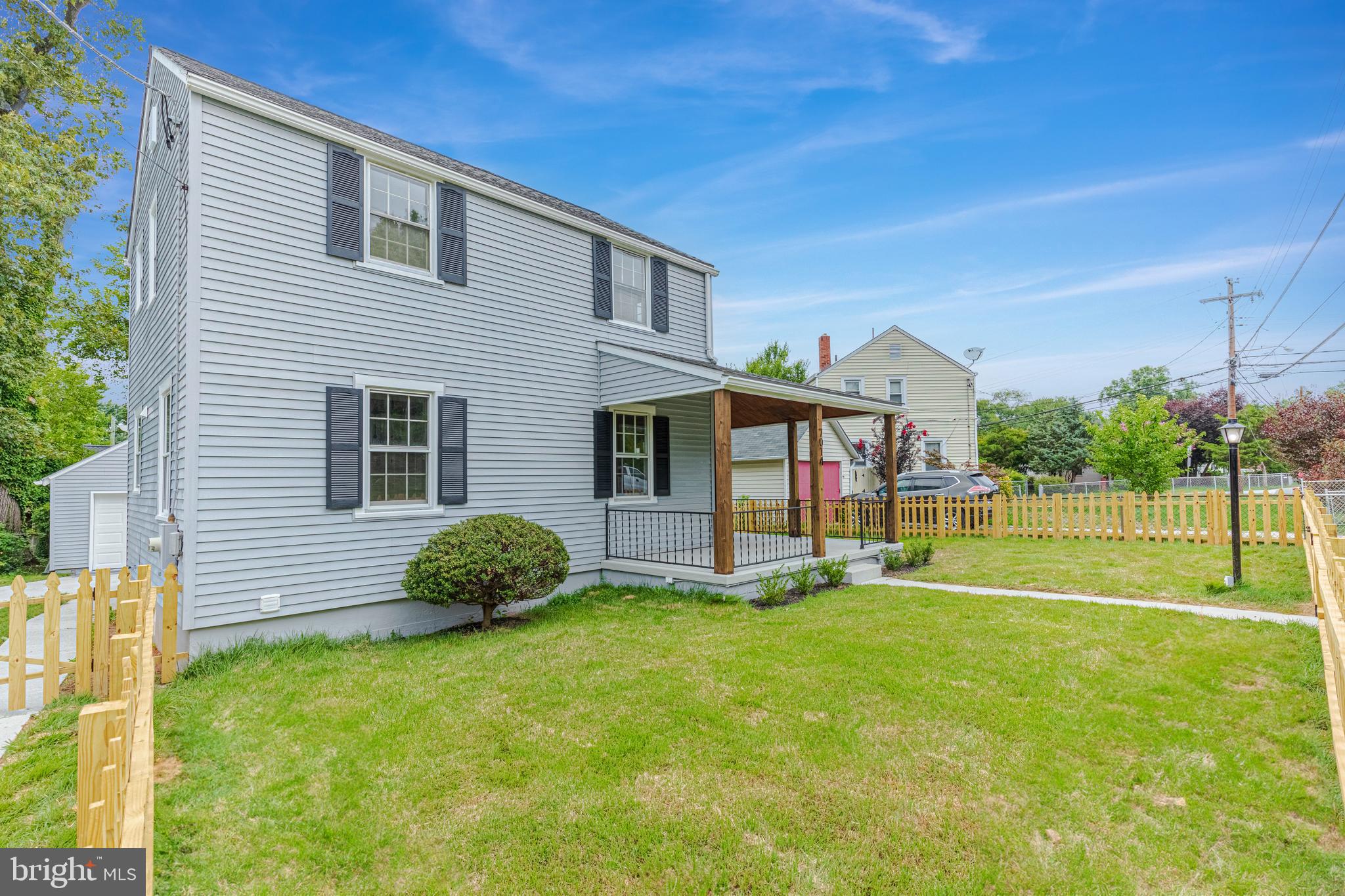 LANDOVER HILLS - Residential