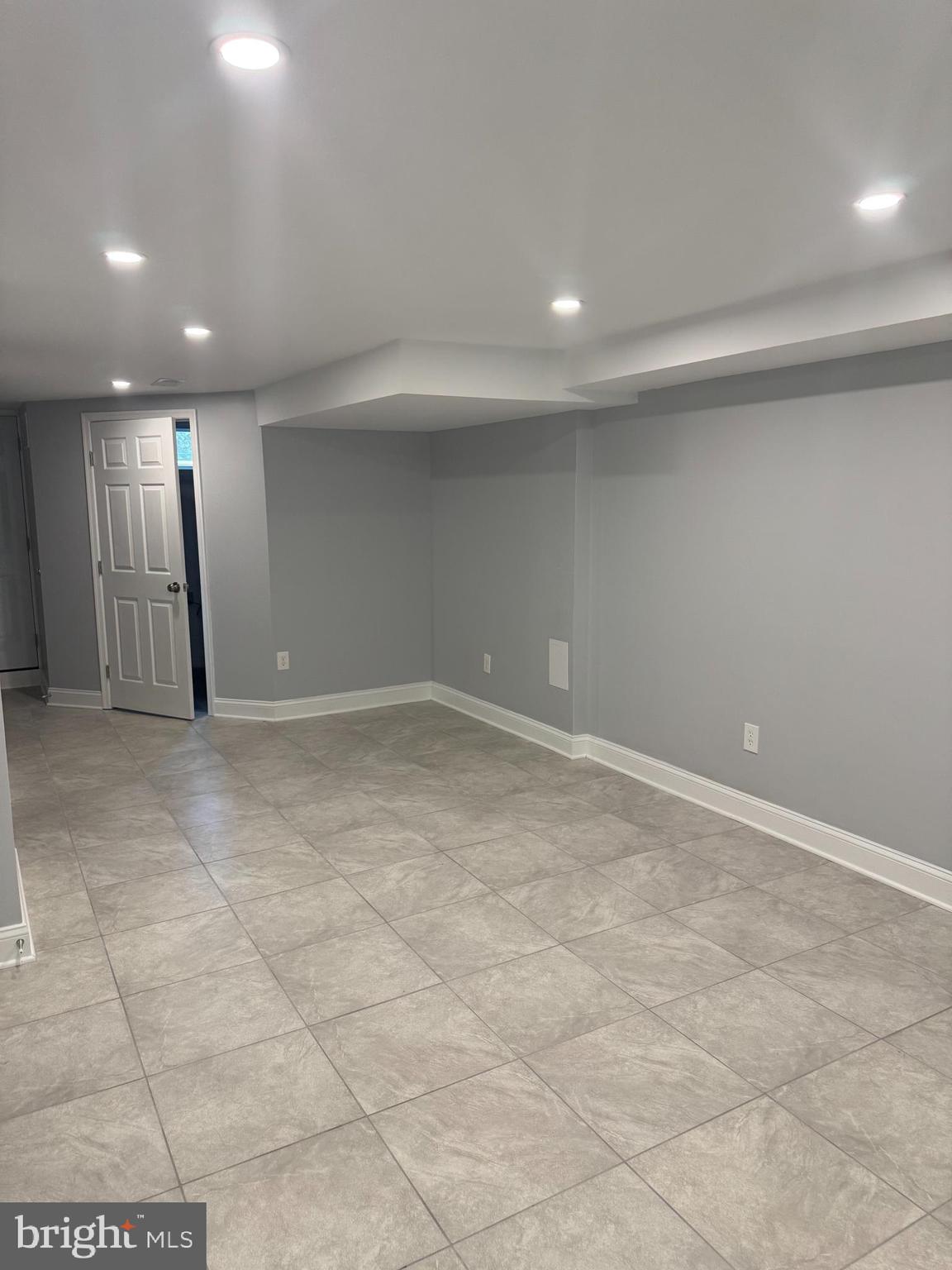 GREEKTOWN - Residential Lease
