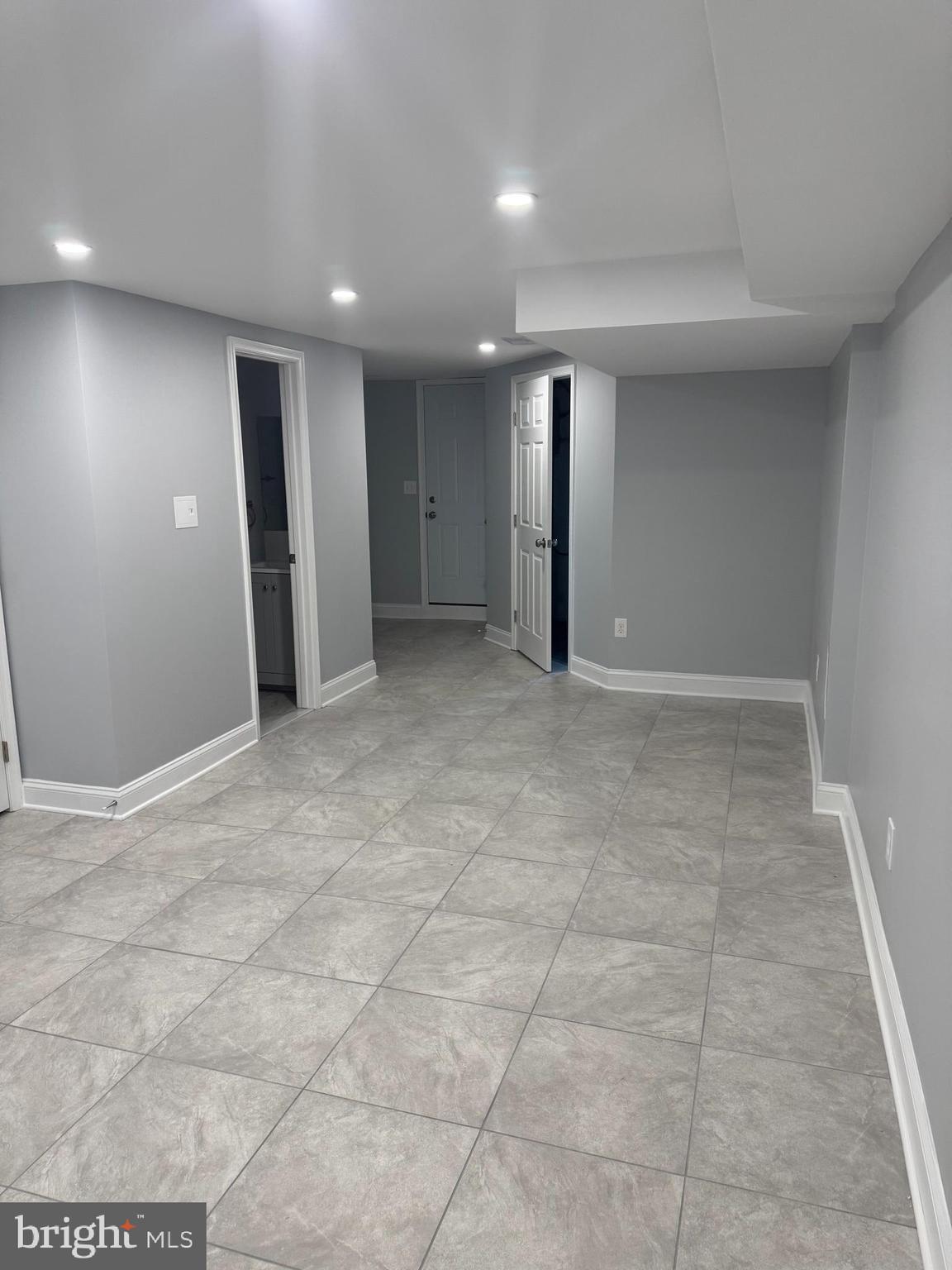 GREEKTOWN - Residential Lease