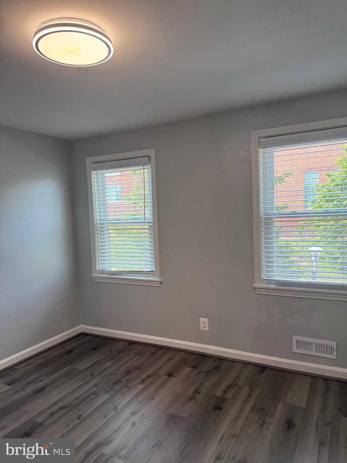 GREEKTOWN - Residential Lease