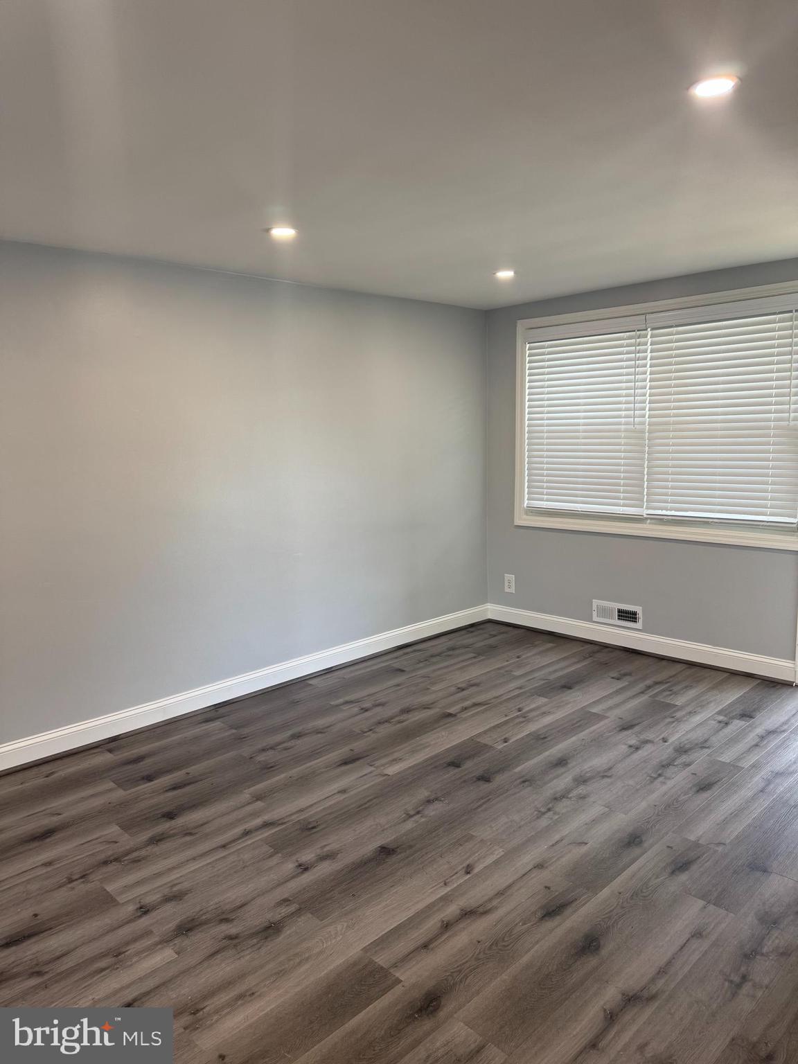 GREEKTOWN - Residential Lease