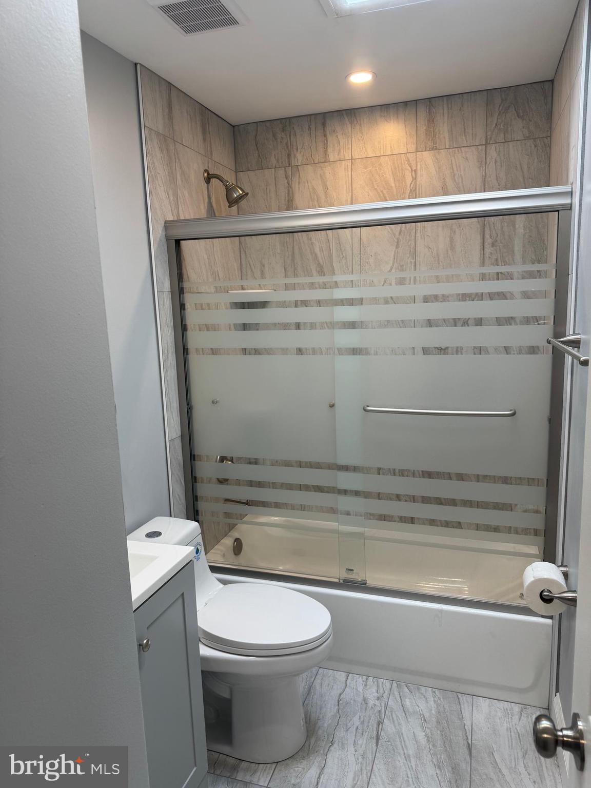 GREEKTOWN - Residential Lease