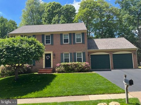 Photo of 2706 Hatmark Street, VIENNA, VA 22181 (MLS # VAFX2307824)