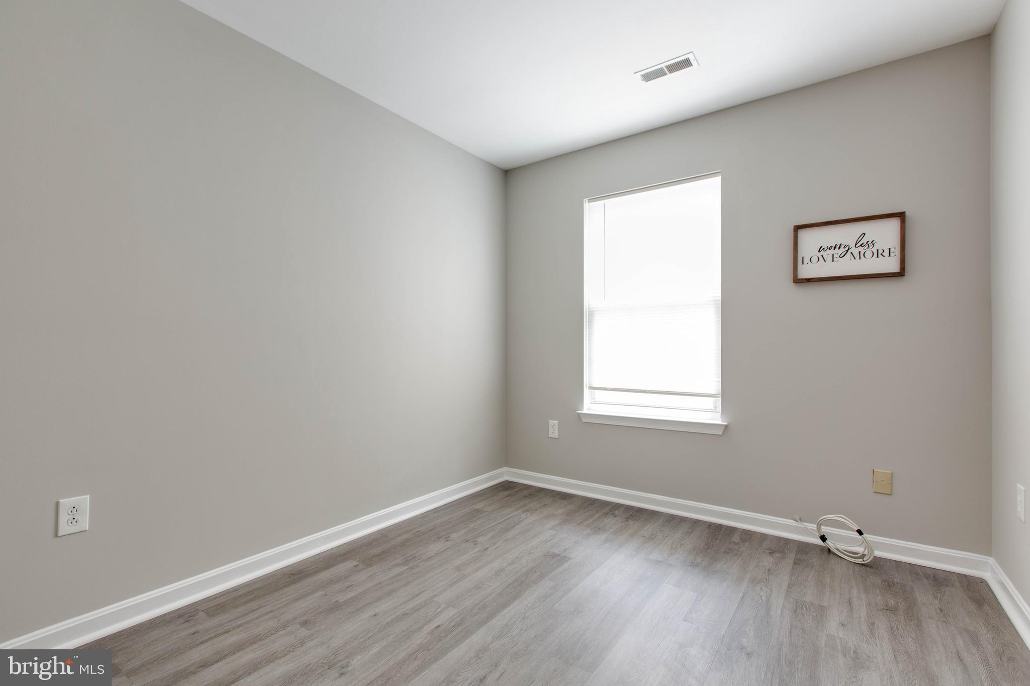 SEVEN OAKS - Residential Lease