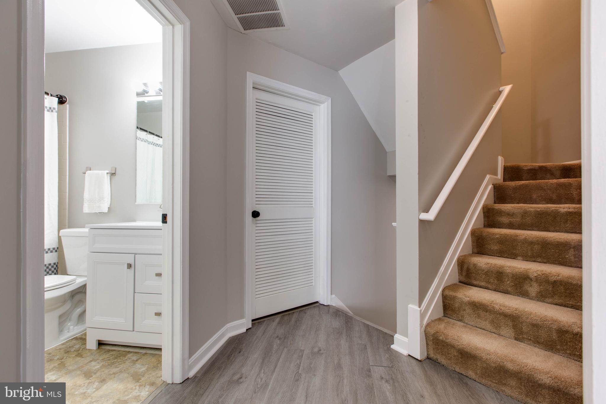 SEVEN OAKS - Residential Lease