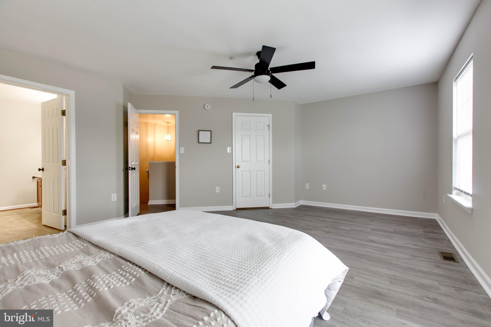 SEVEN OAKS - Residential Lease