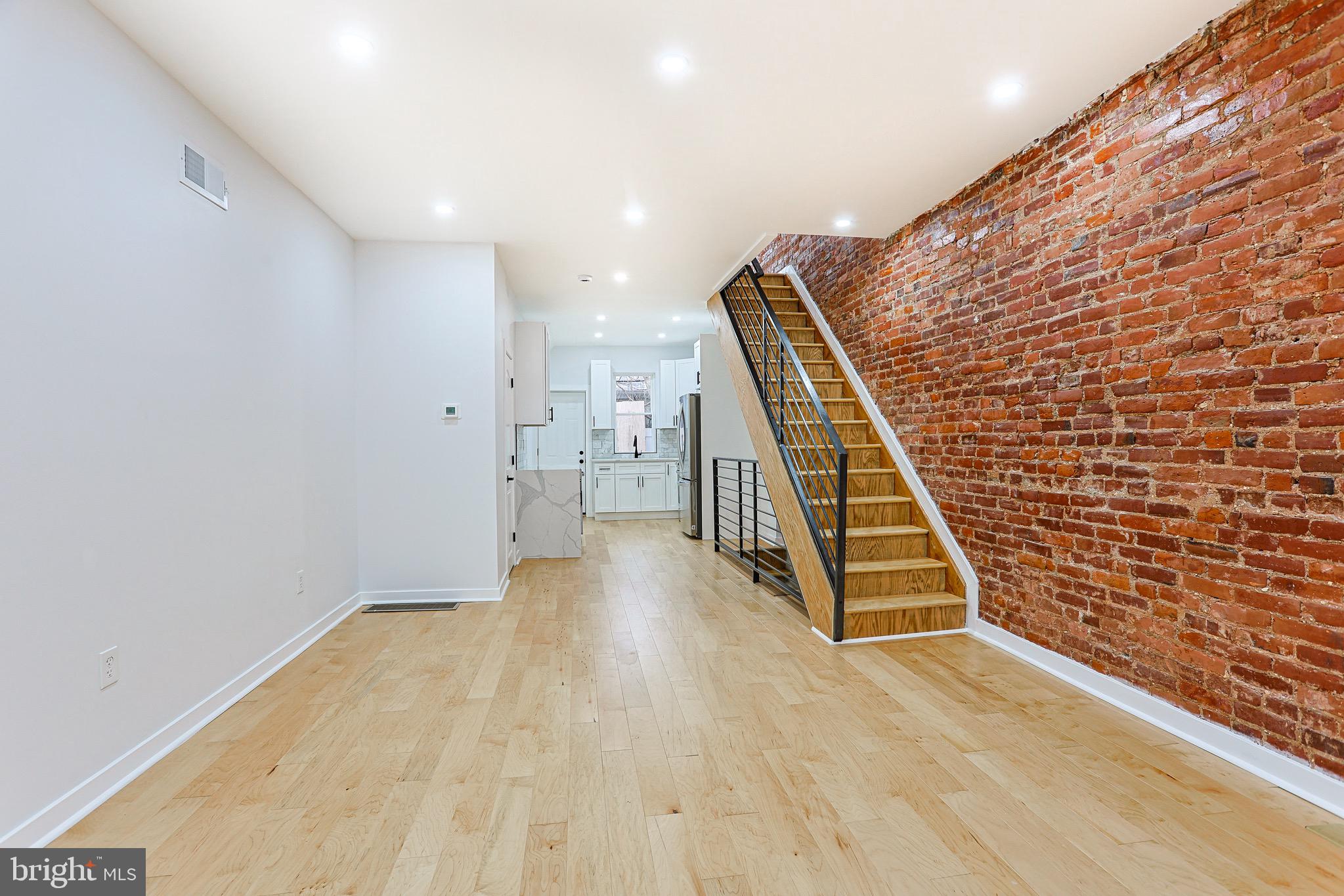 POINT BREEZE - Residential