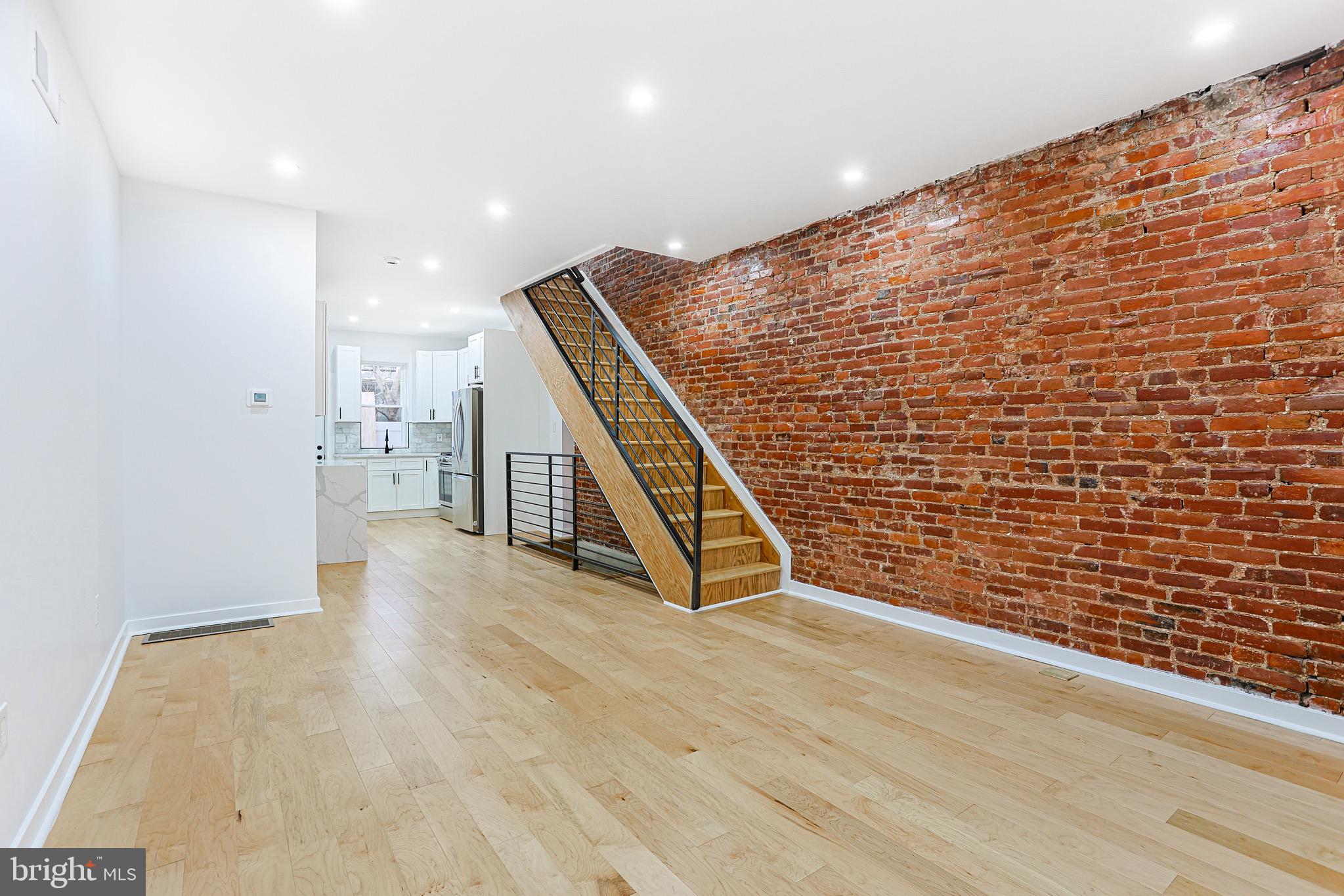 POINT BREEZE - Residential