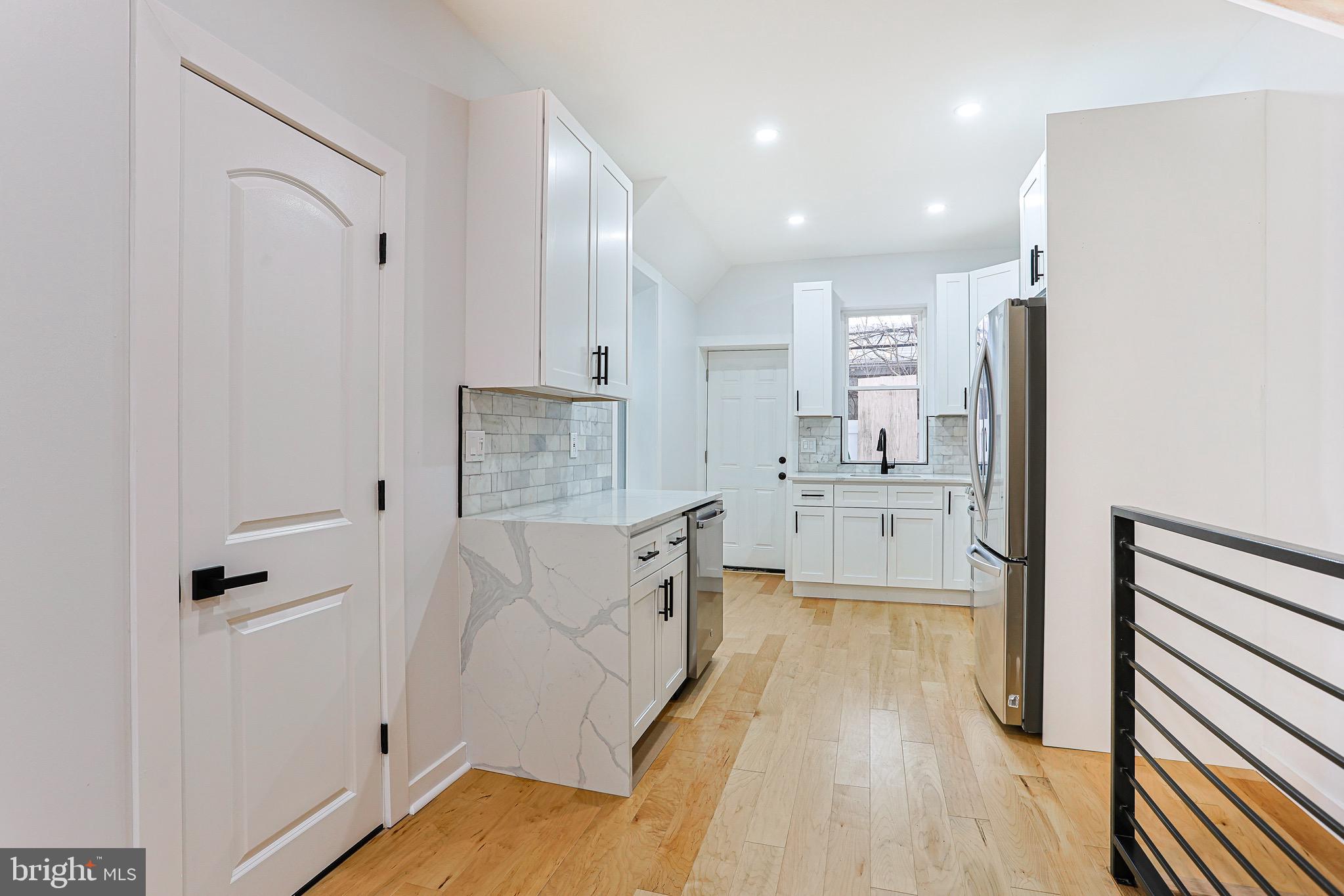 POINT BREEZE - Residential