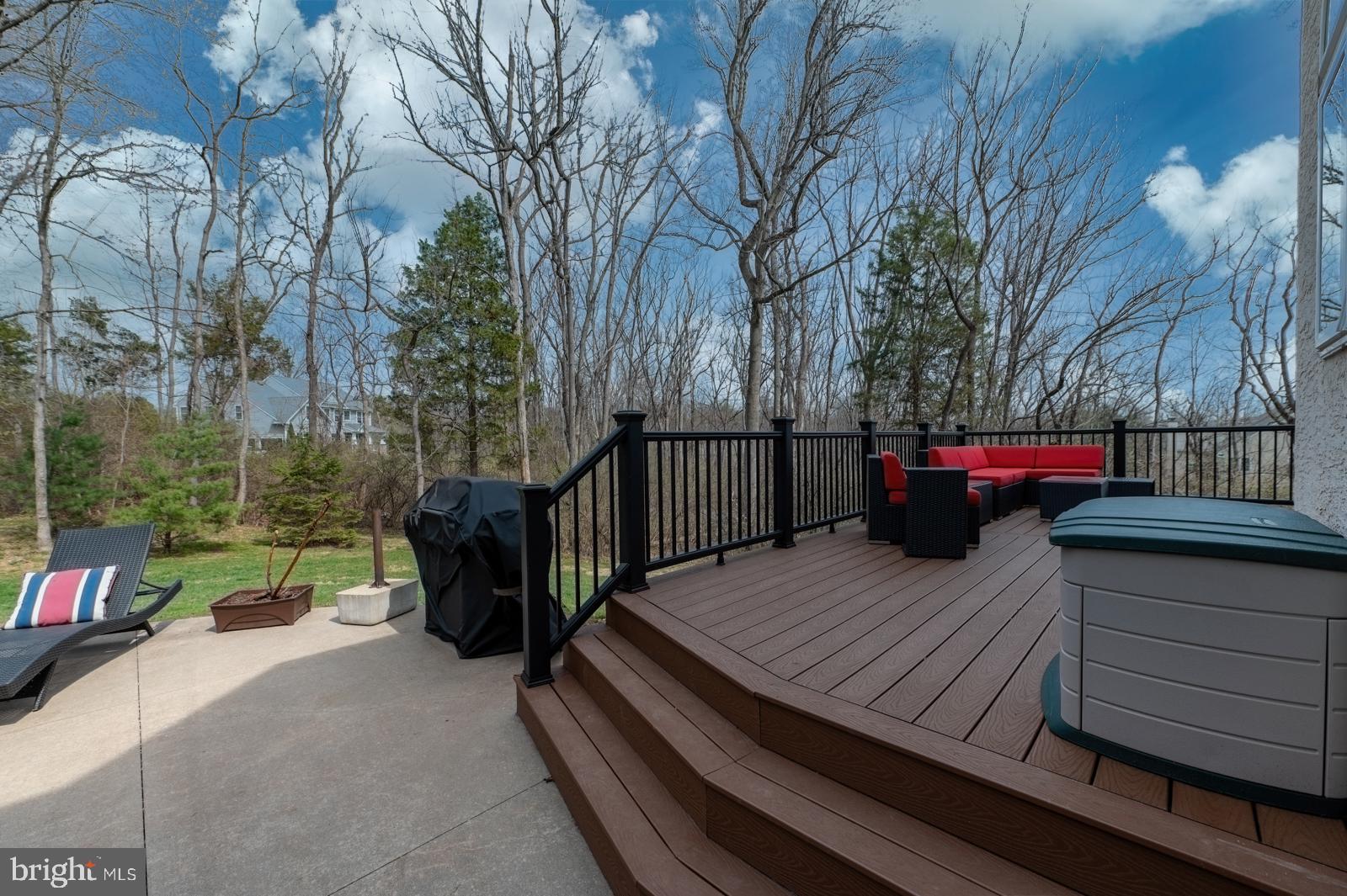 MEADOWBROOKE HUNT - Residential