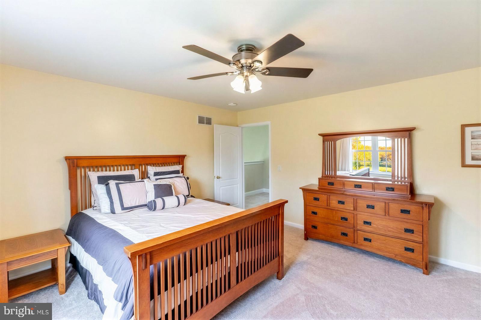 MEADOWBROOKE HUNT - Residential