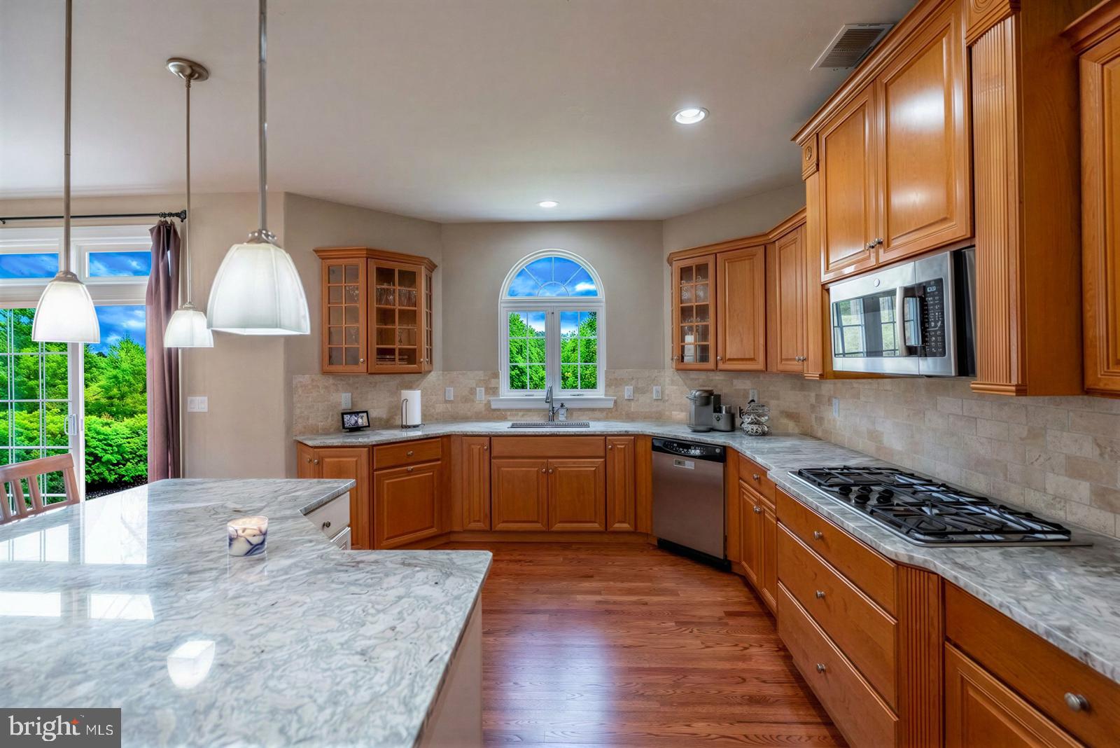 MEADOWBROOKE HUNT - Residential