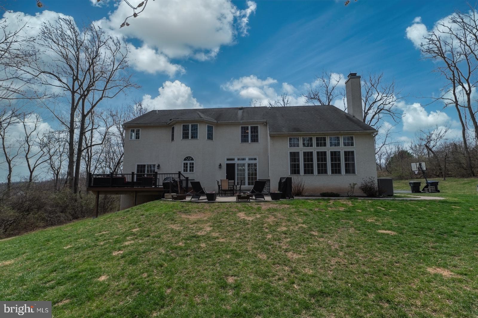 MEADOWBROOKE HUNT - Residential