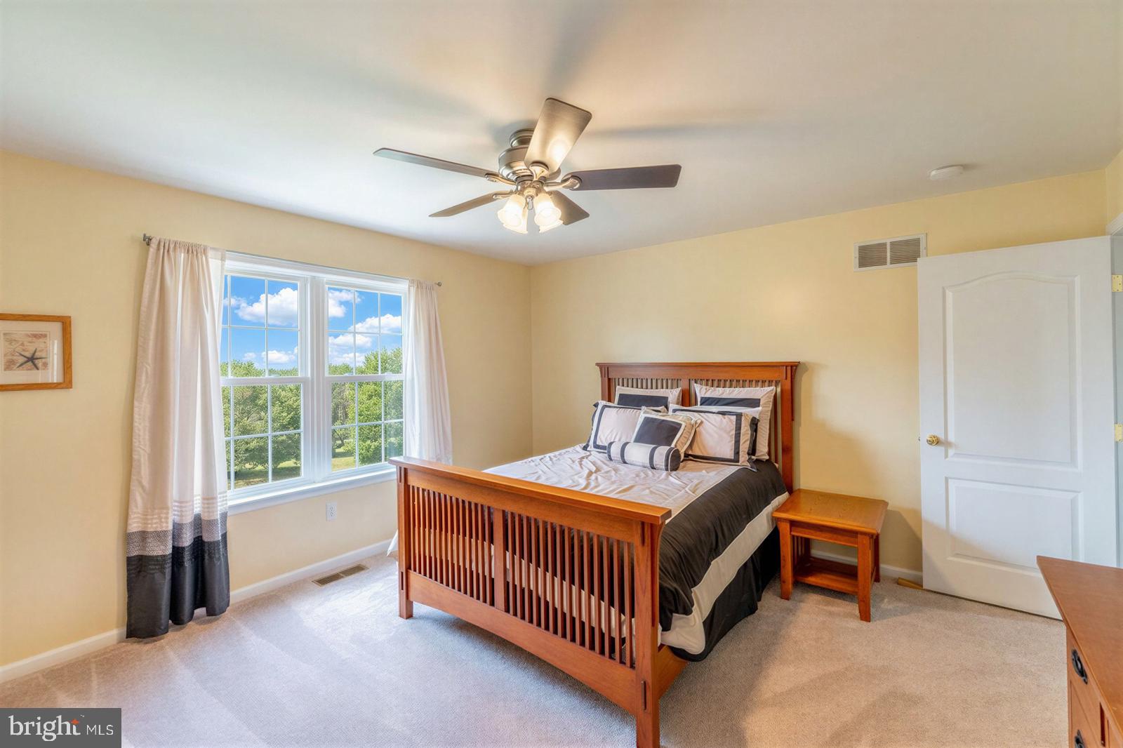 MEADOWBROOKE HUNT - Residential